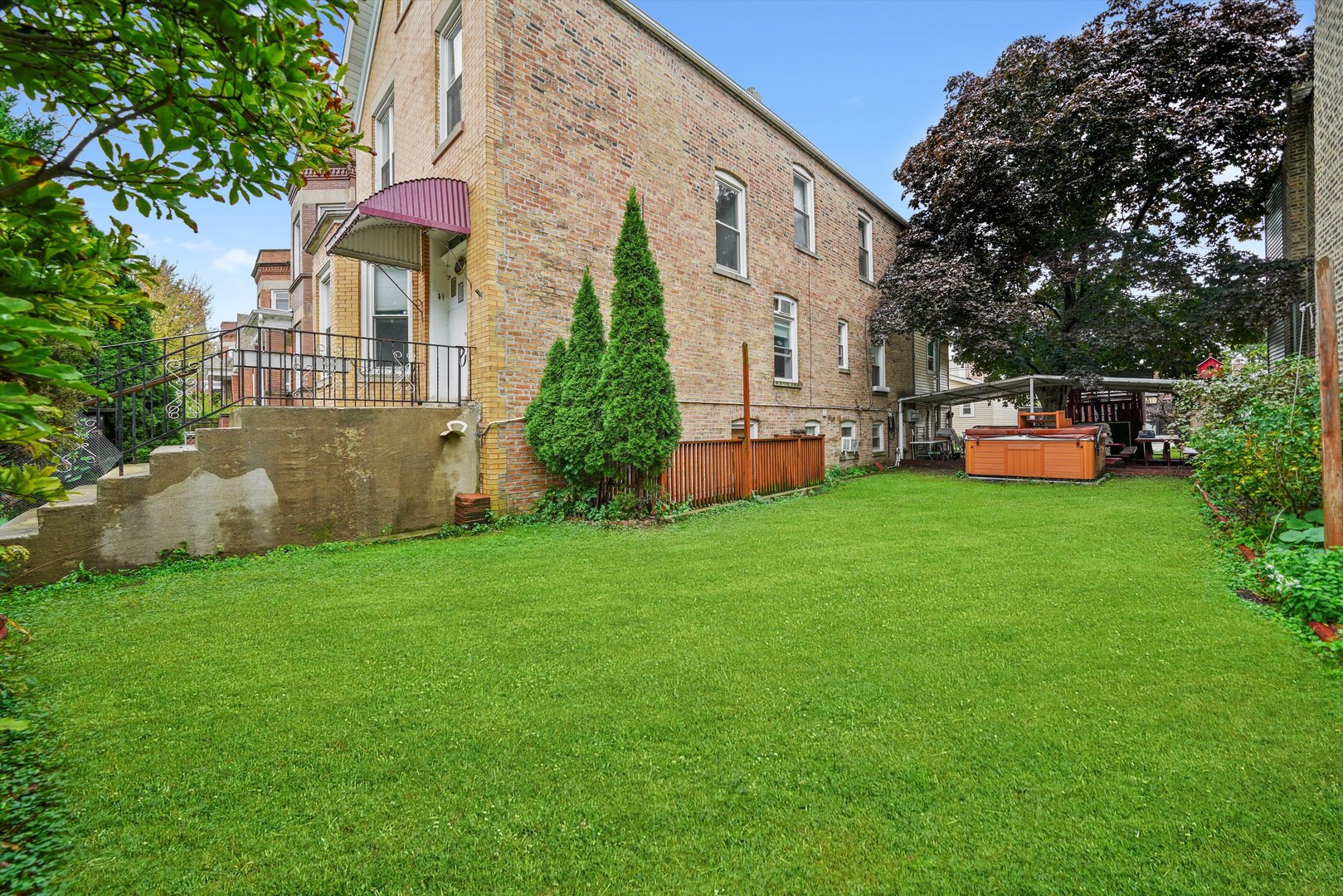 1450 N Springfield Avenue