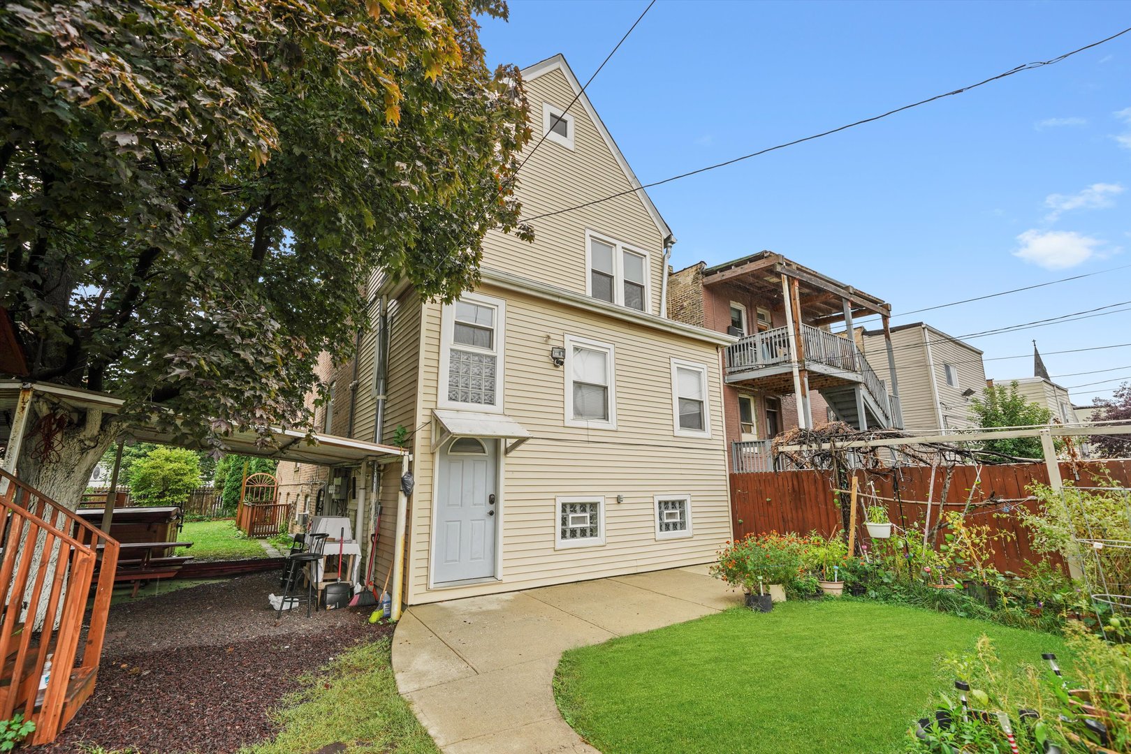 1450 N Springfield Avenue