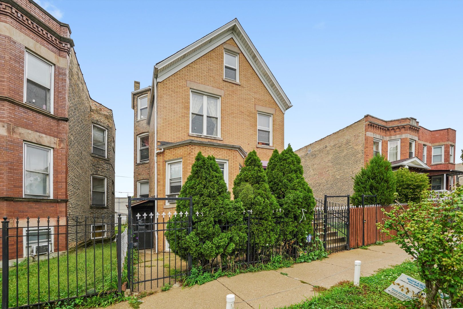 1450 N Springfield Avenue