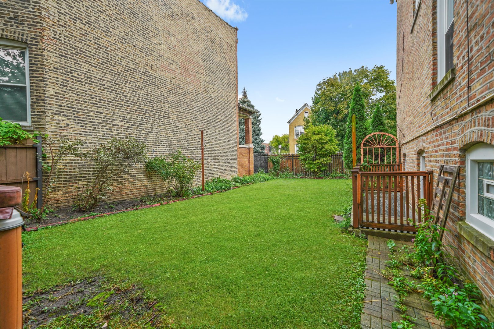 1450 N Springfield Avenue