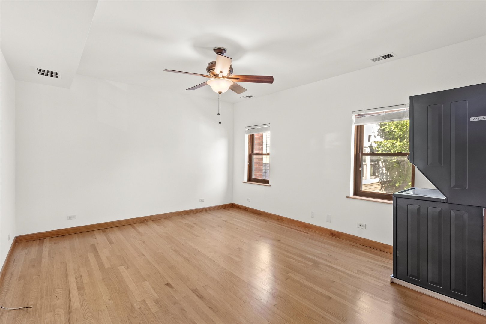 911 N Fairfield Avenue Unit: 2