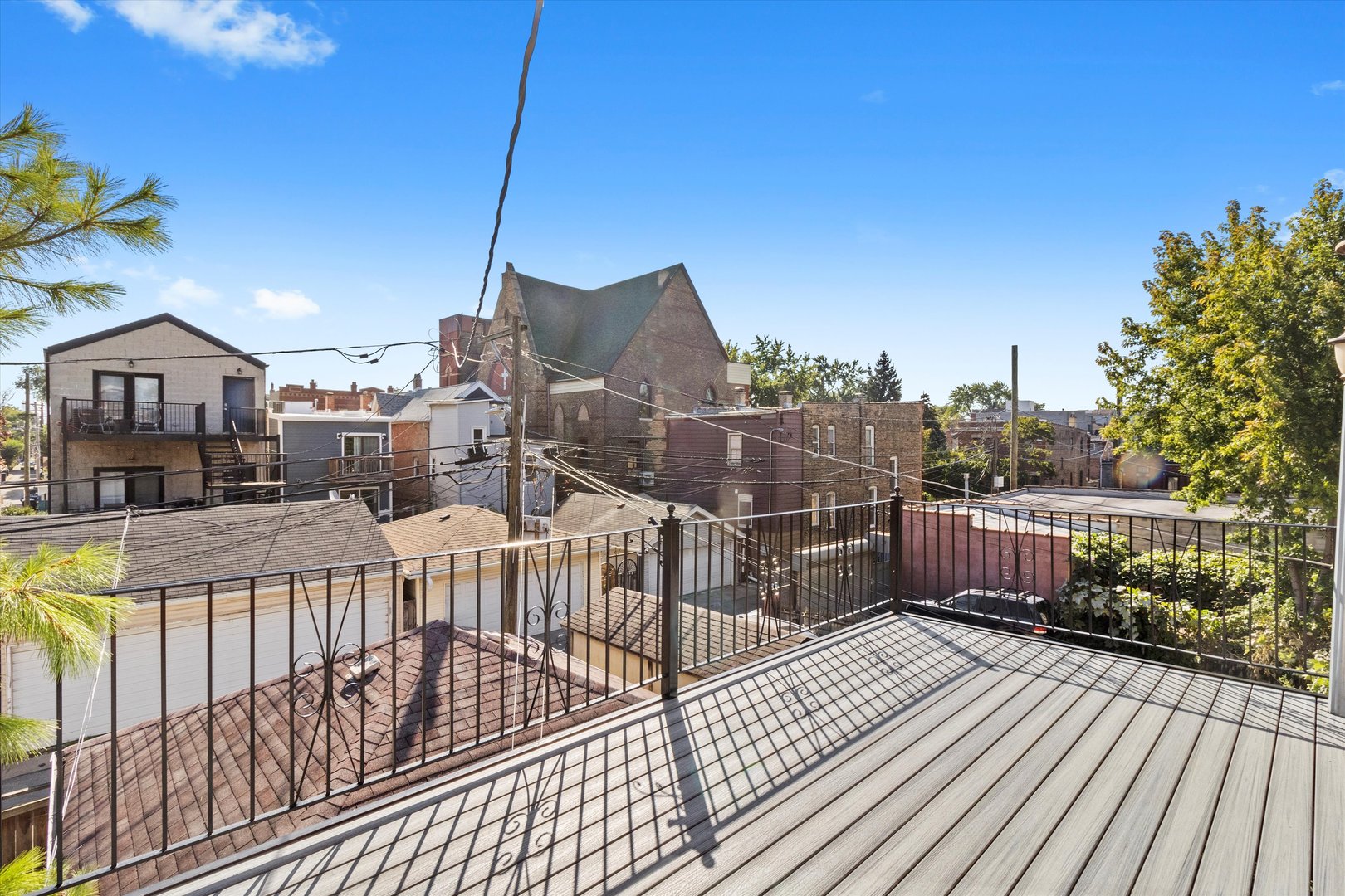 911 N Fairfield Avenue Unit: 2