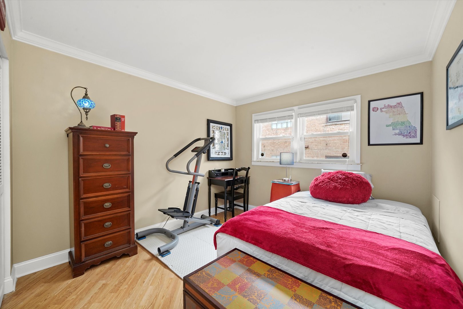 4337 N Kedvale Avenue Unit: 2E