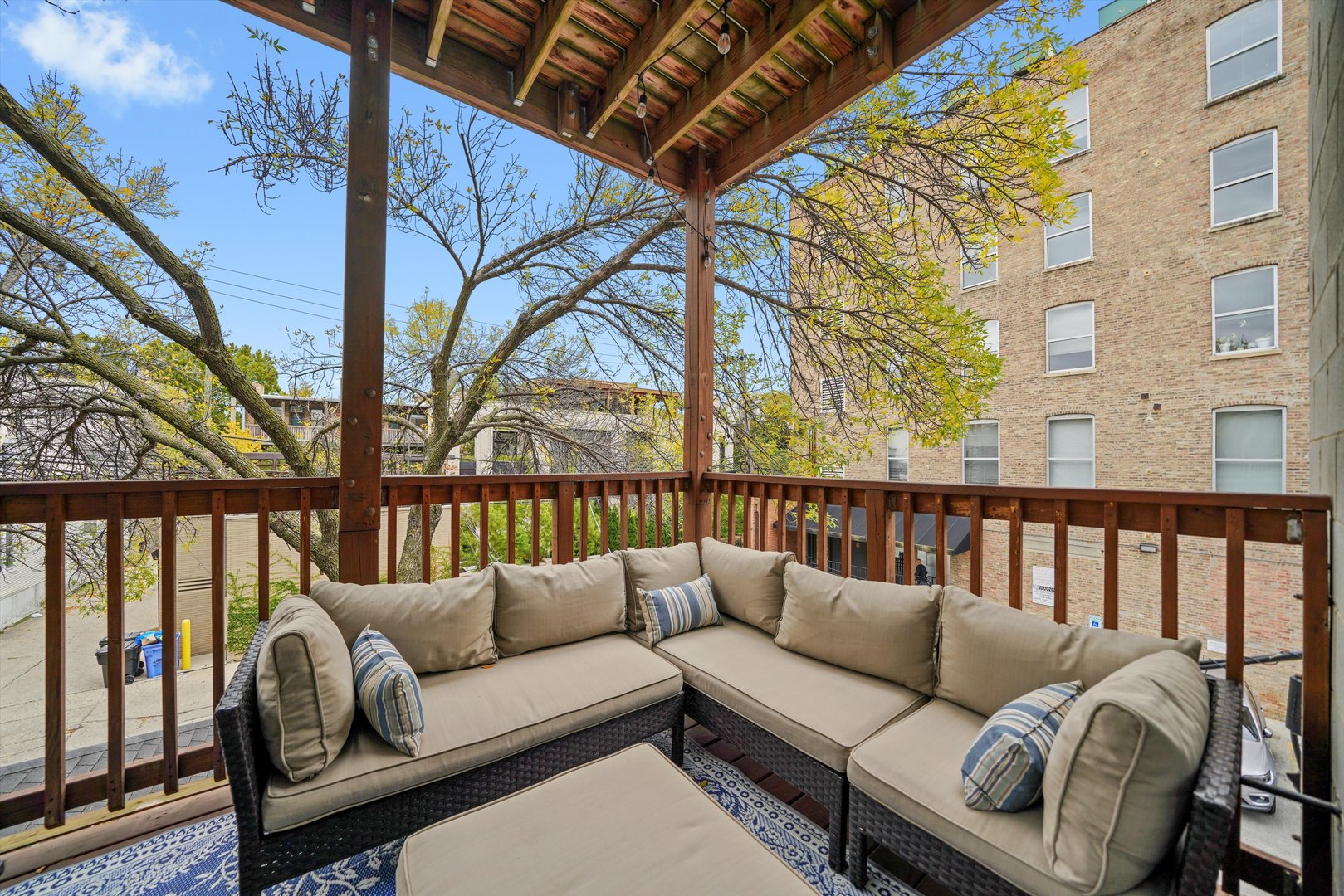 1316 W Belmont Avenue Unit: 2E