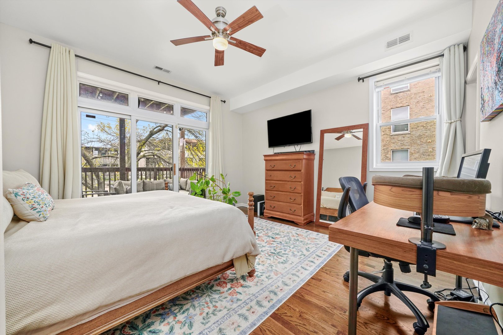 1316 W Belmont Avenue Unit: 2E