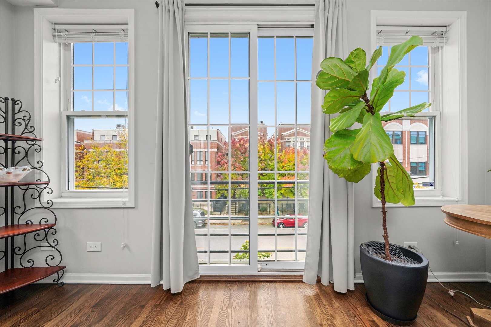 1316 W Belmont Avenue Unit: 2E