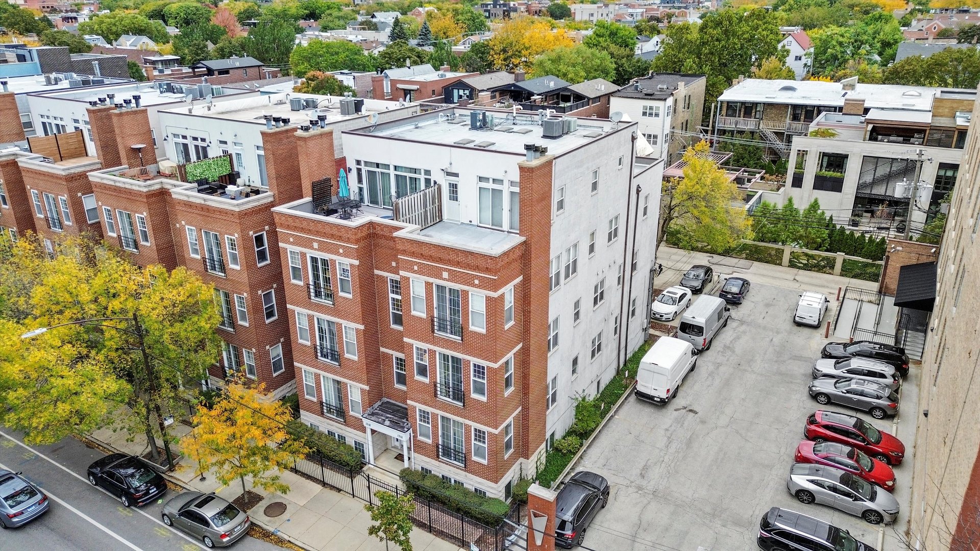 1316 W Belmont Avenue Unit: 2E