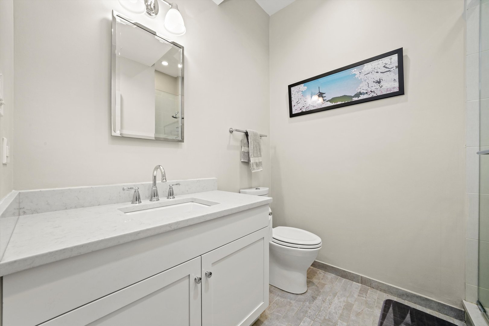 1316 W Belmont Avenue Unit: 2E