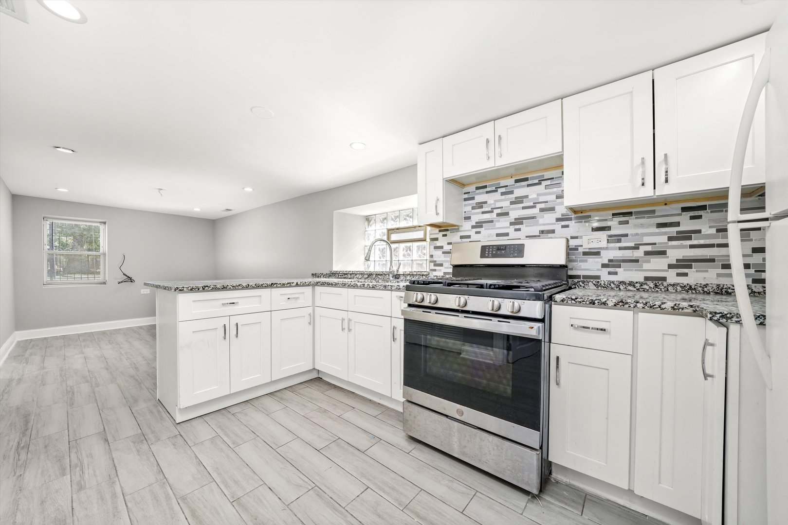 1400 N Lawndale Avenue