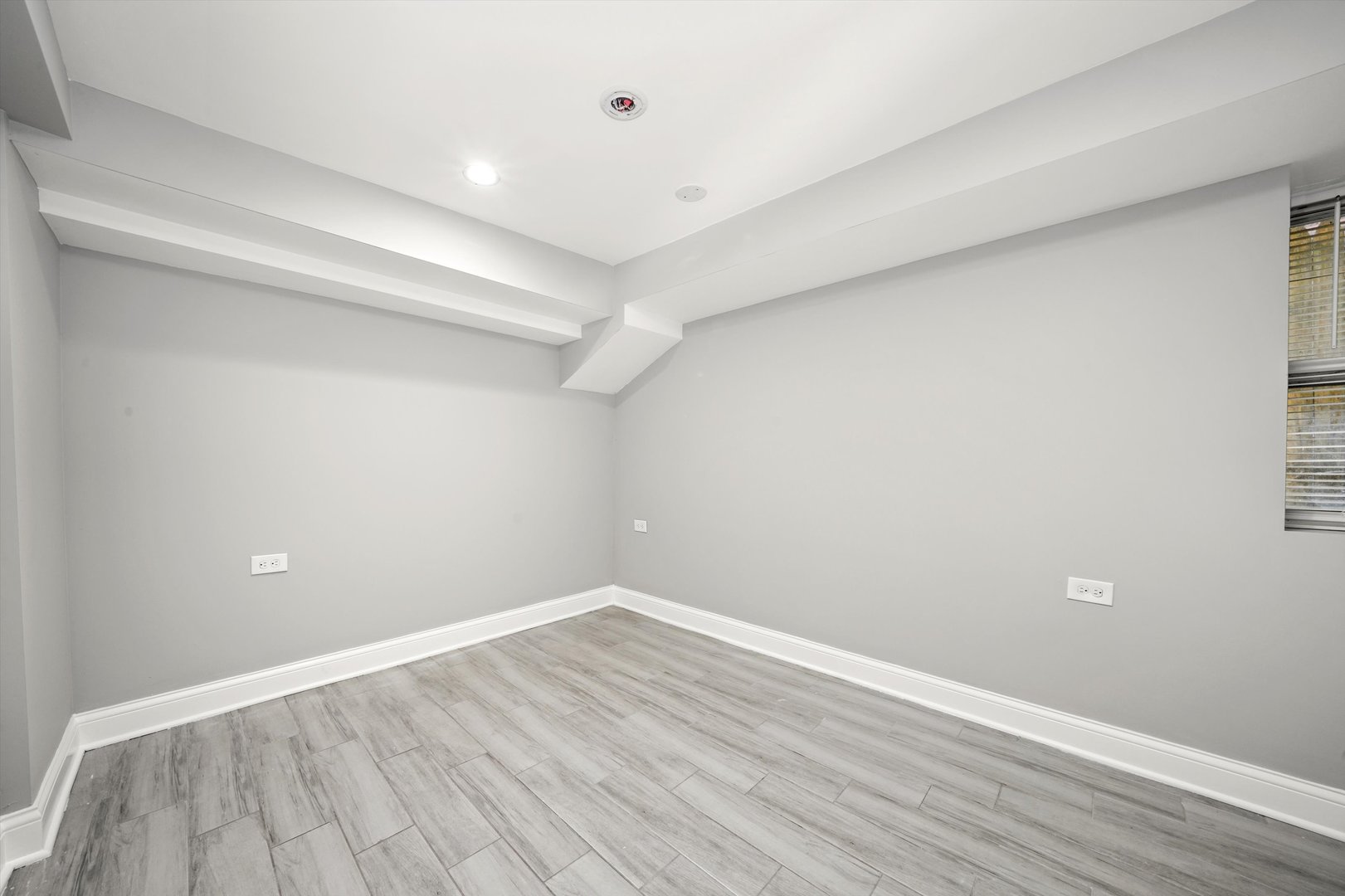 1400 N Lawndale Avenue