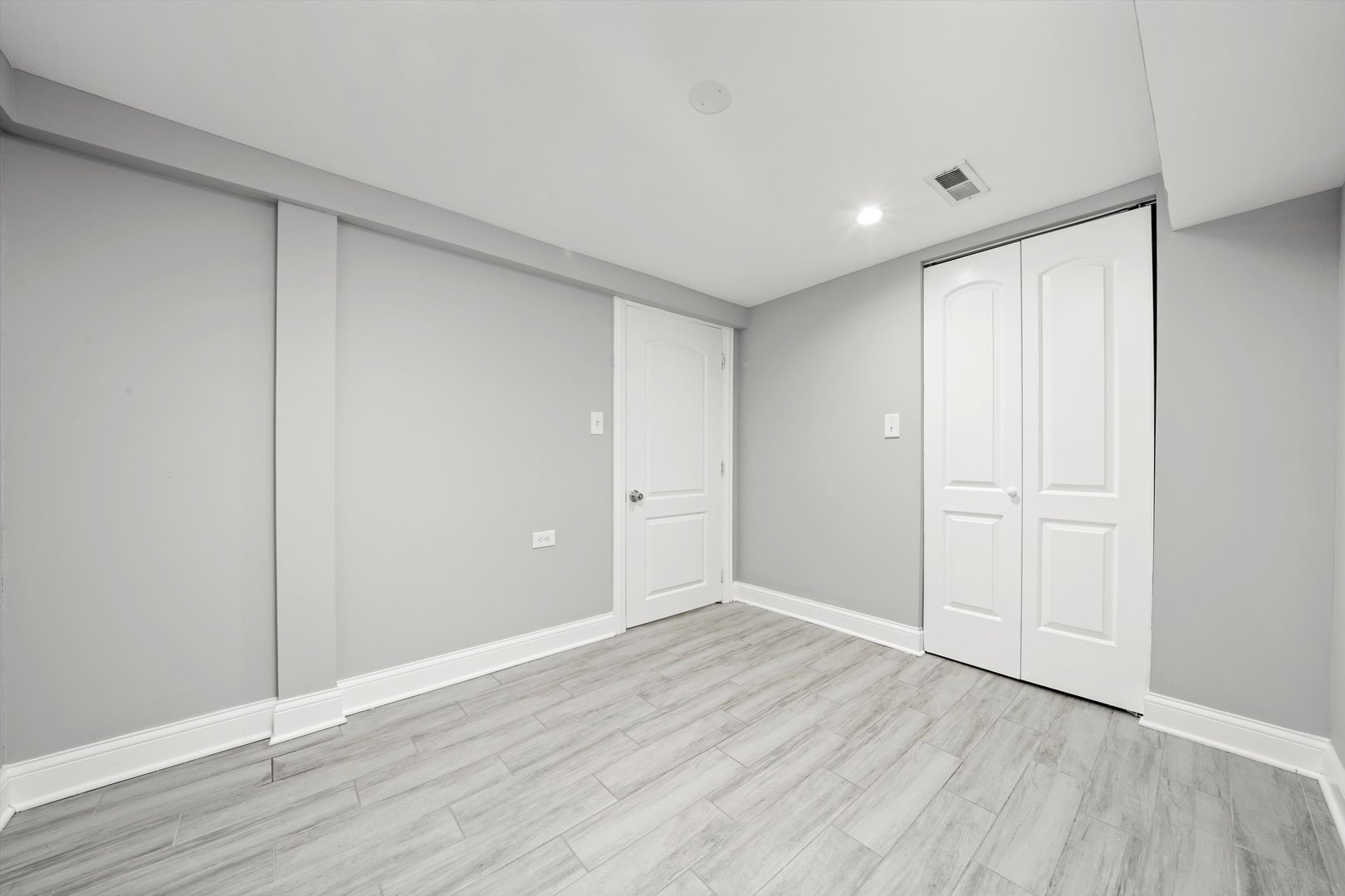 1400 N Lawndale Avenue