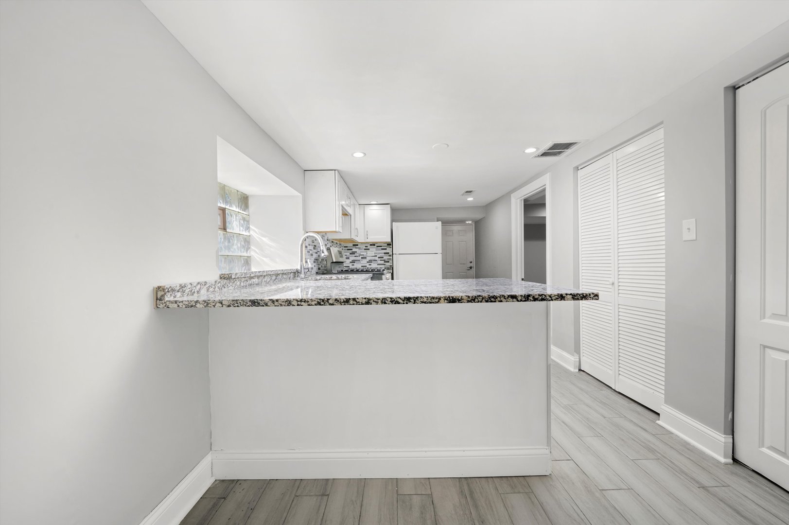 1400 N Lawndale Avenue