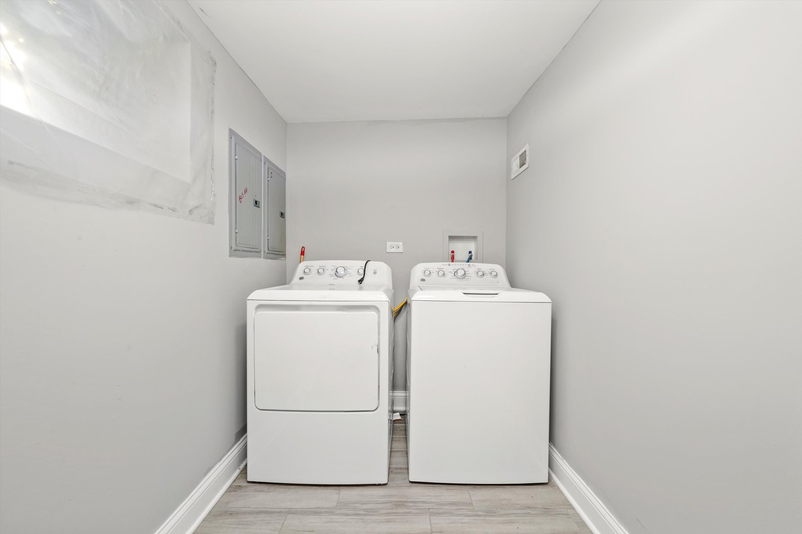 1400 N Lawndale Avenue