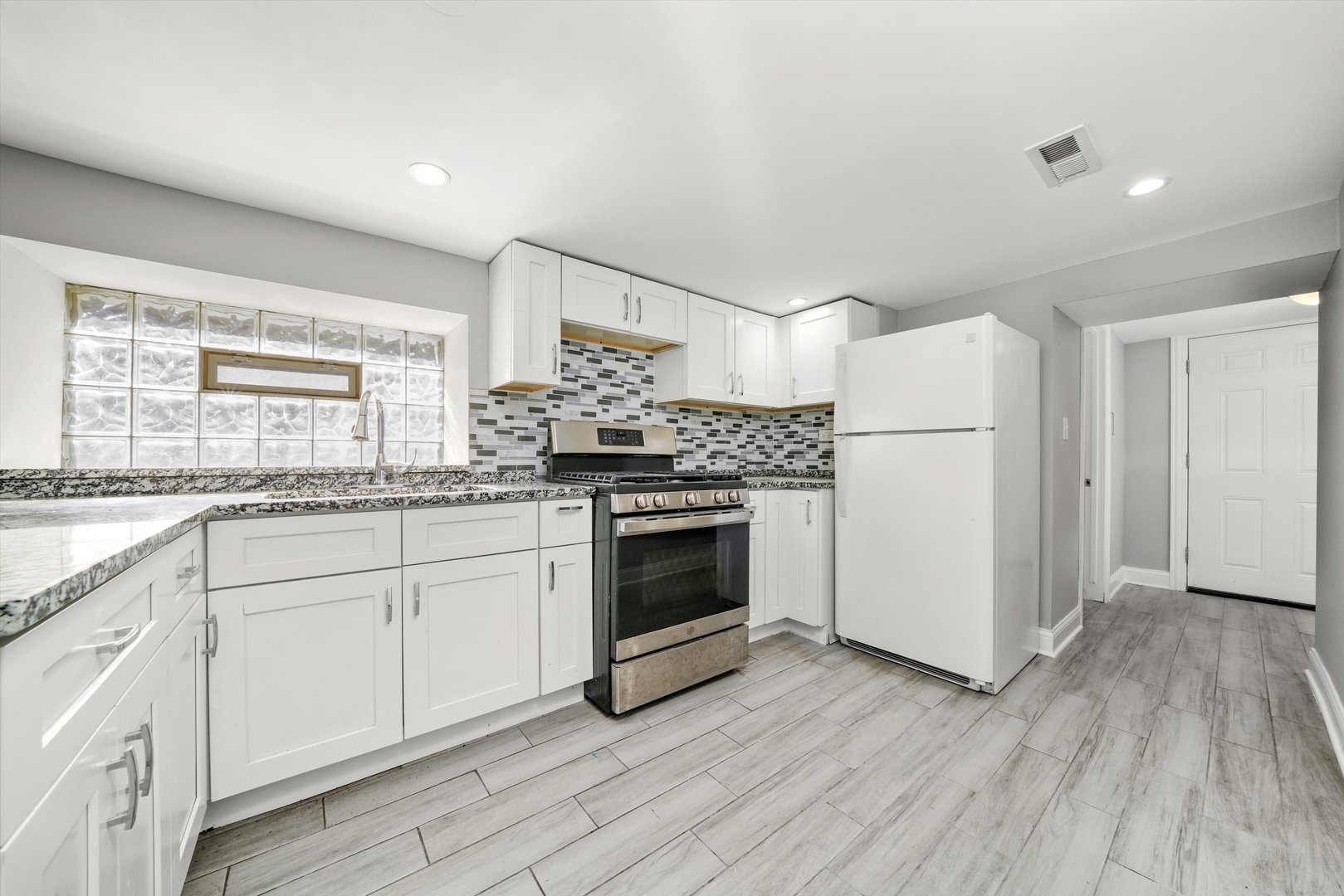 1400 N Lawndale Avenue