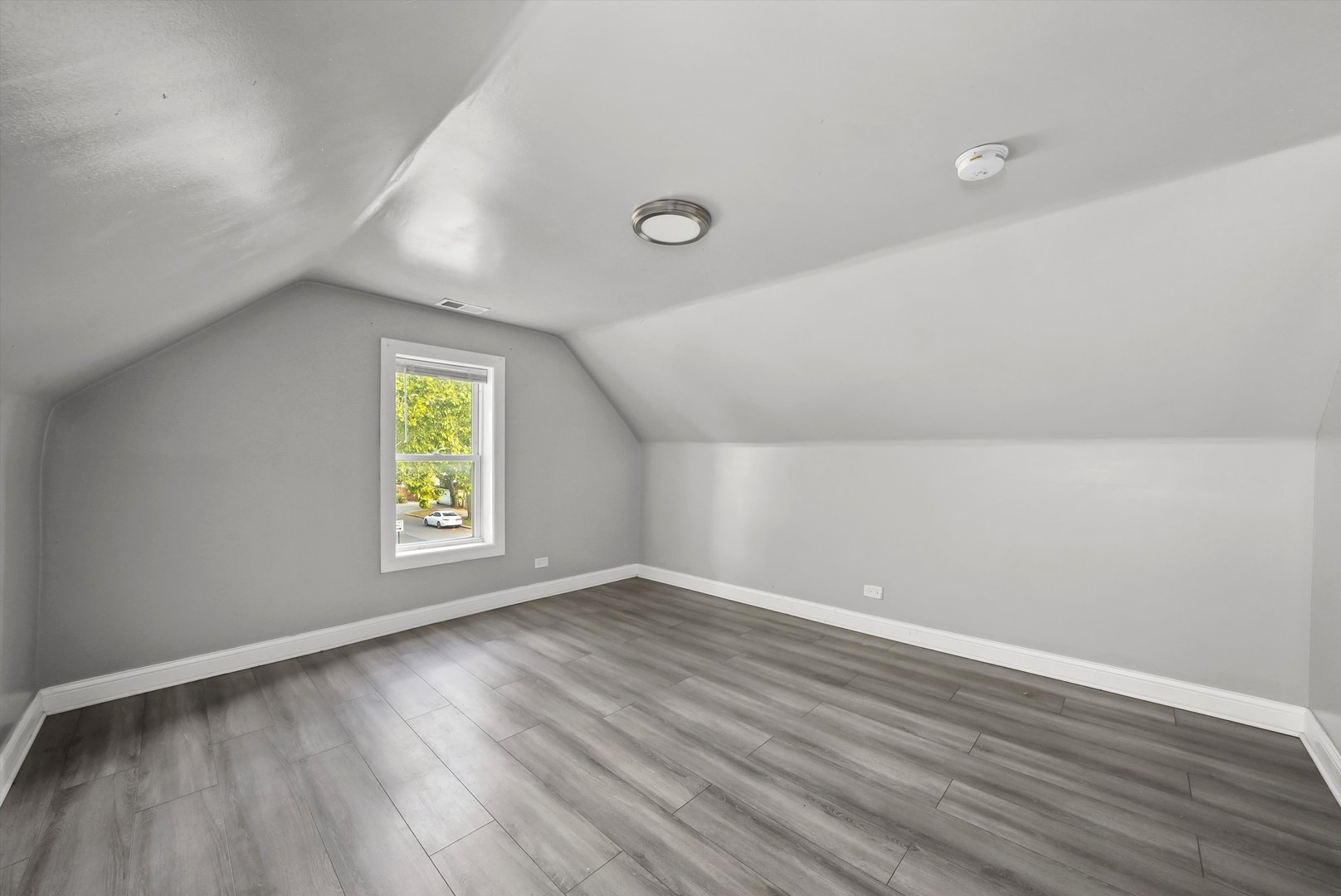 1400 N Lawndale Avenue