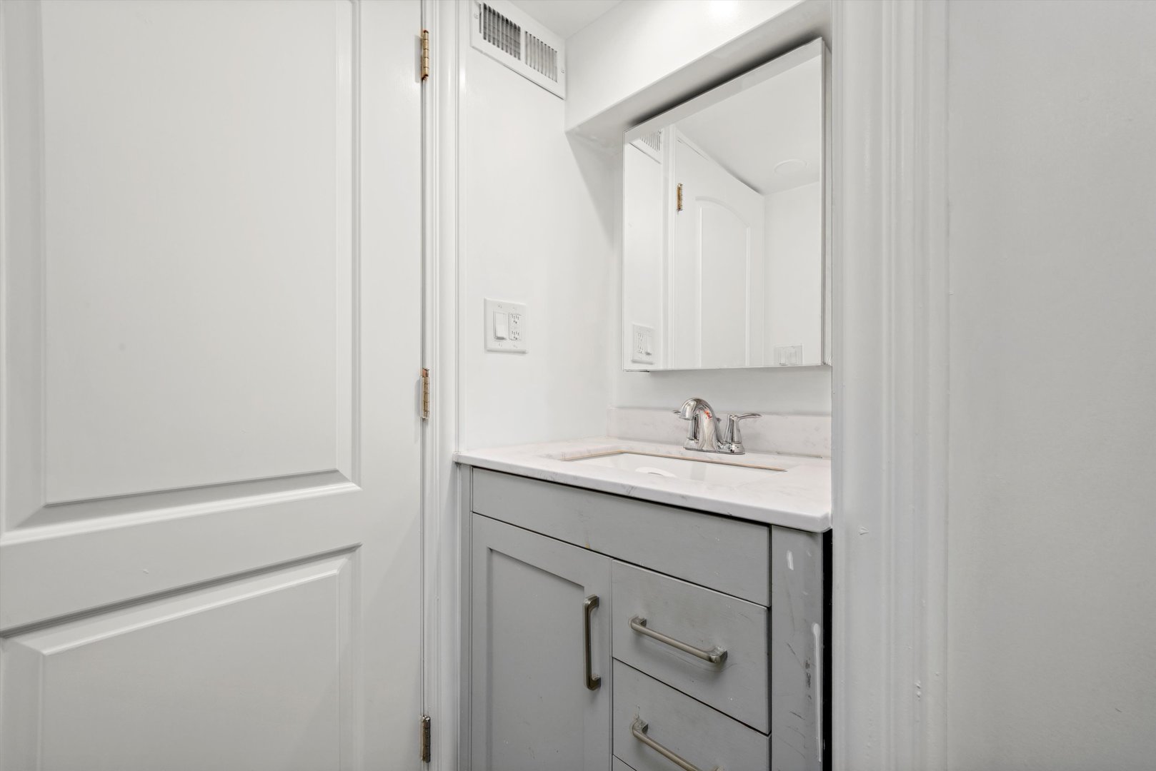 1400 N Lawndale Avenue