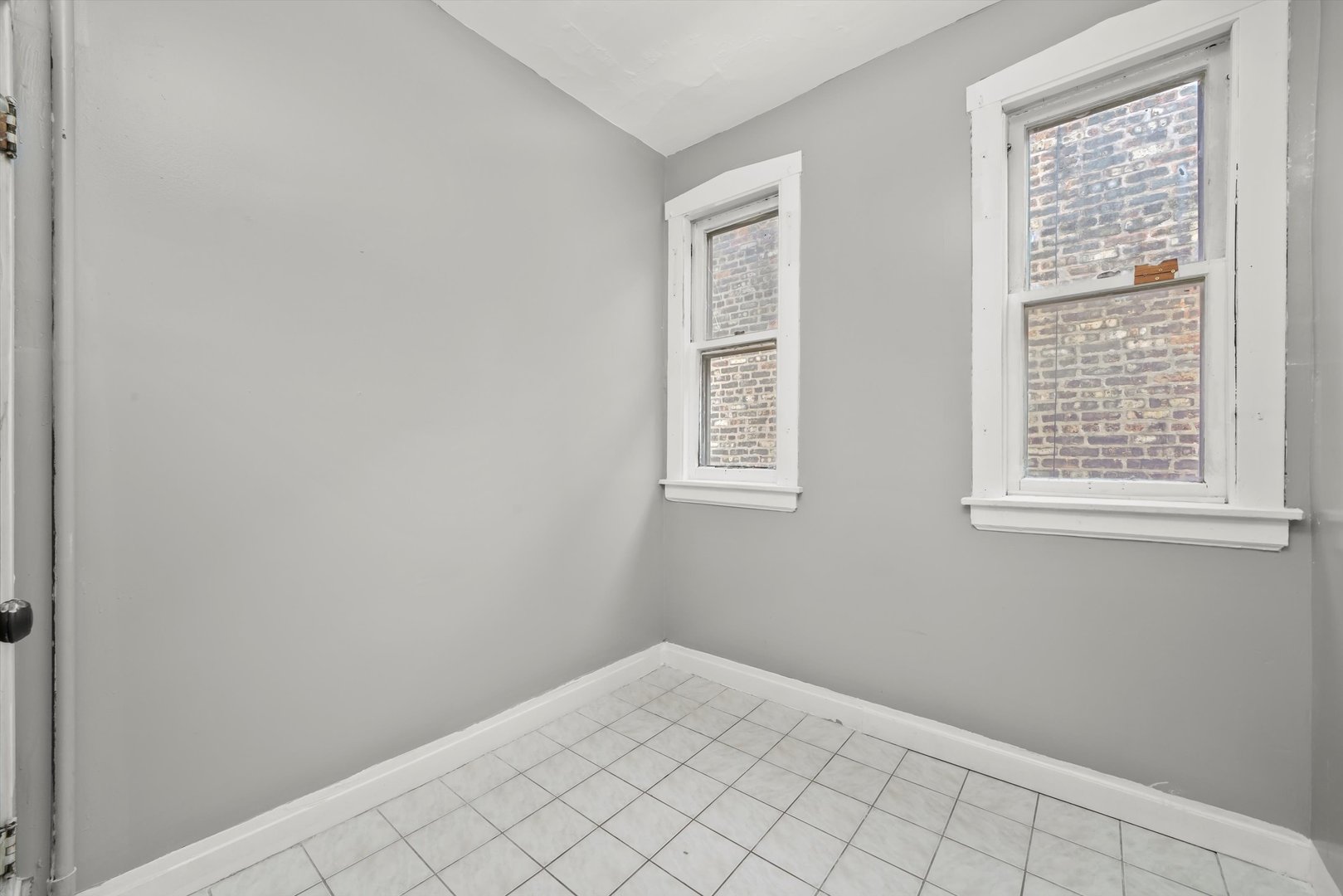 2244 N Leamington Avenue