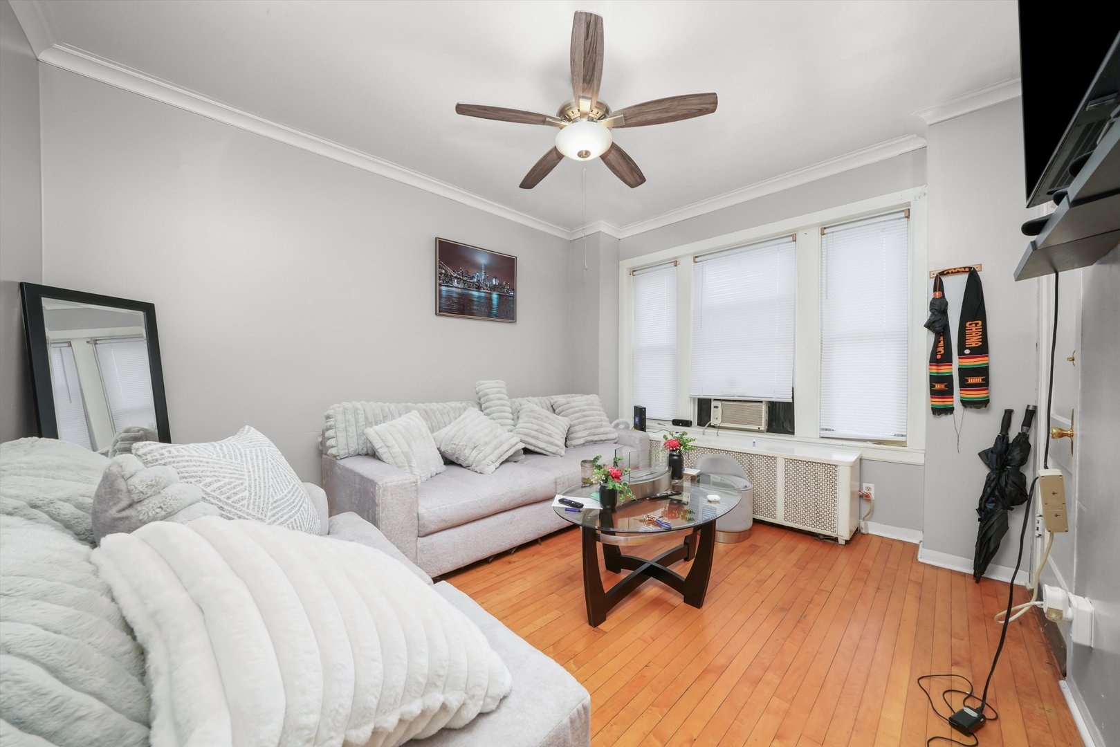 2244 N Leamington Avenue