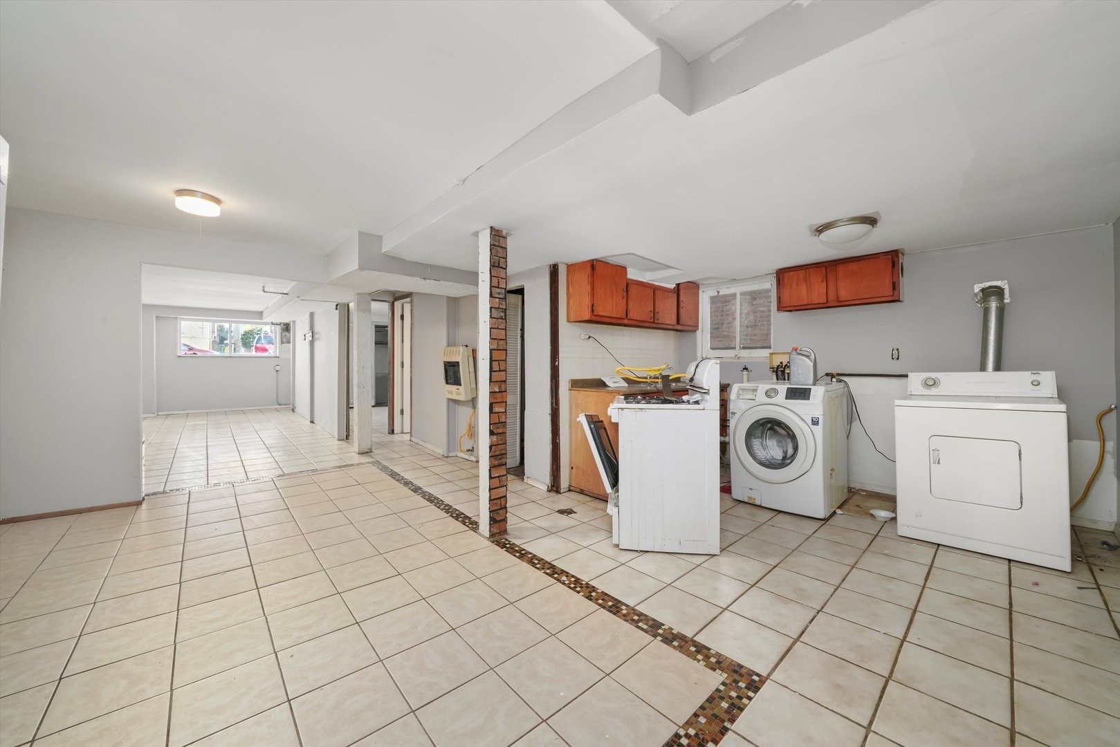 2244 N Leamington Avenue