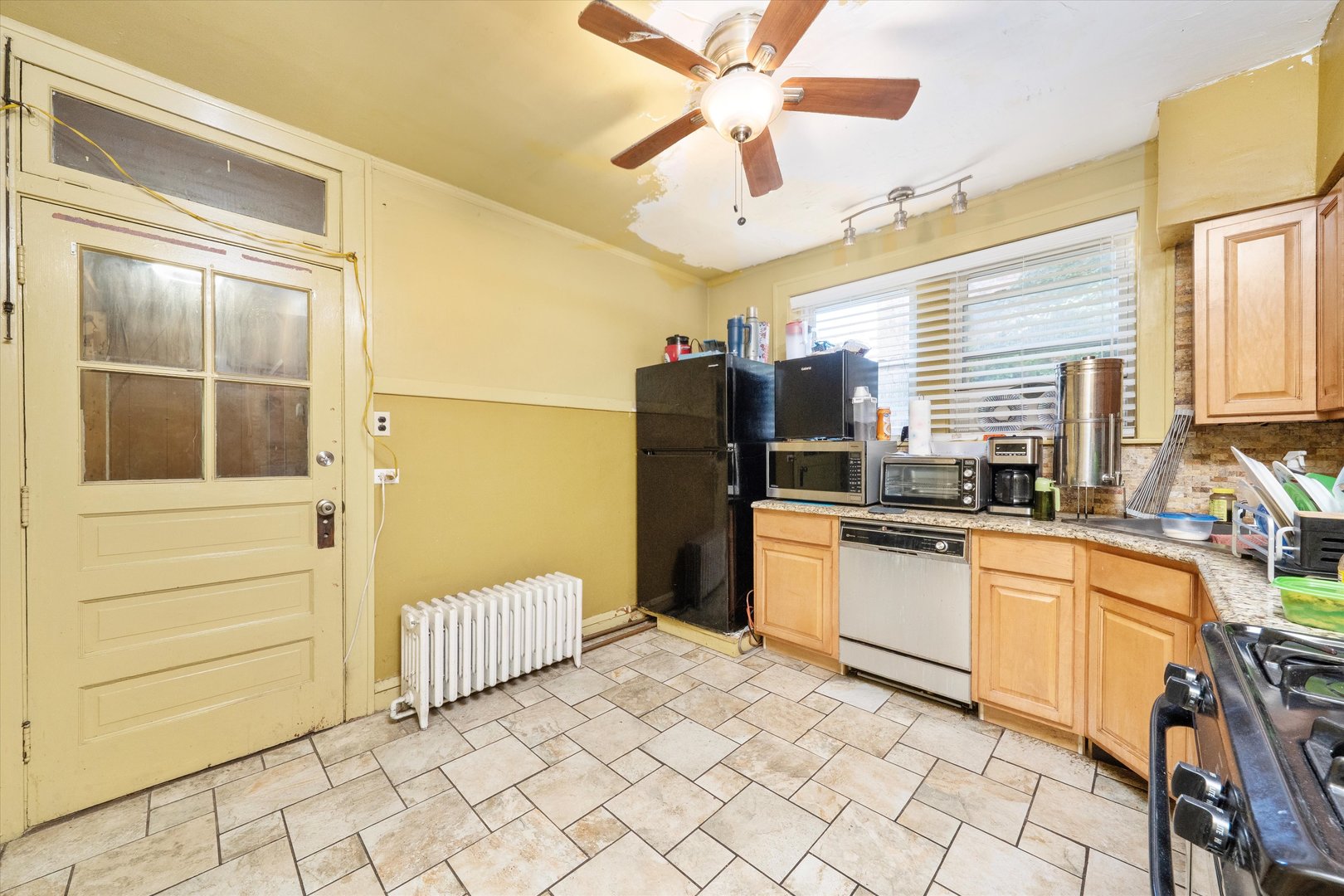 8019 S Marshfield Avenue