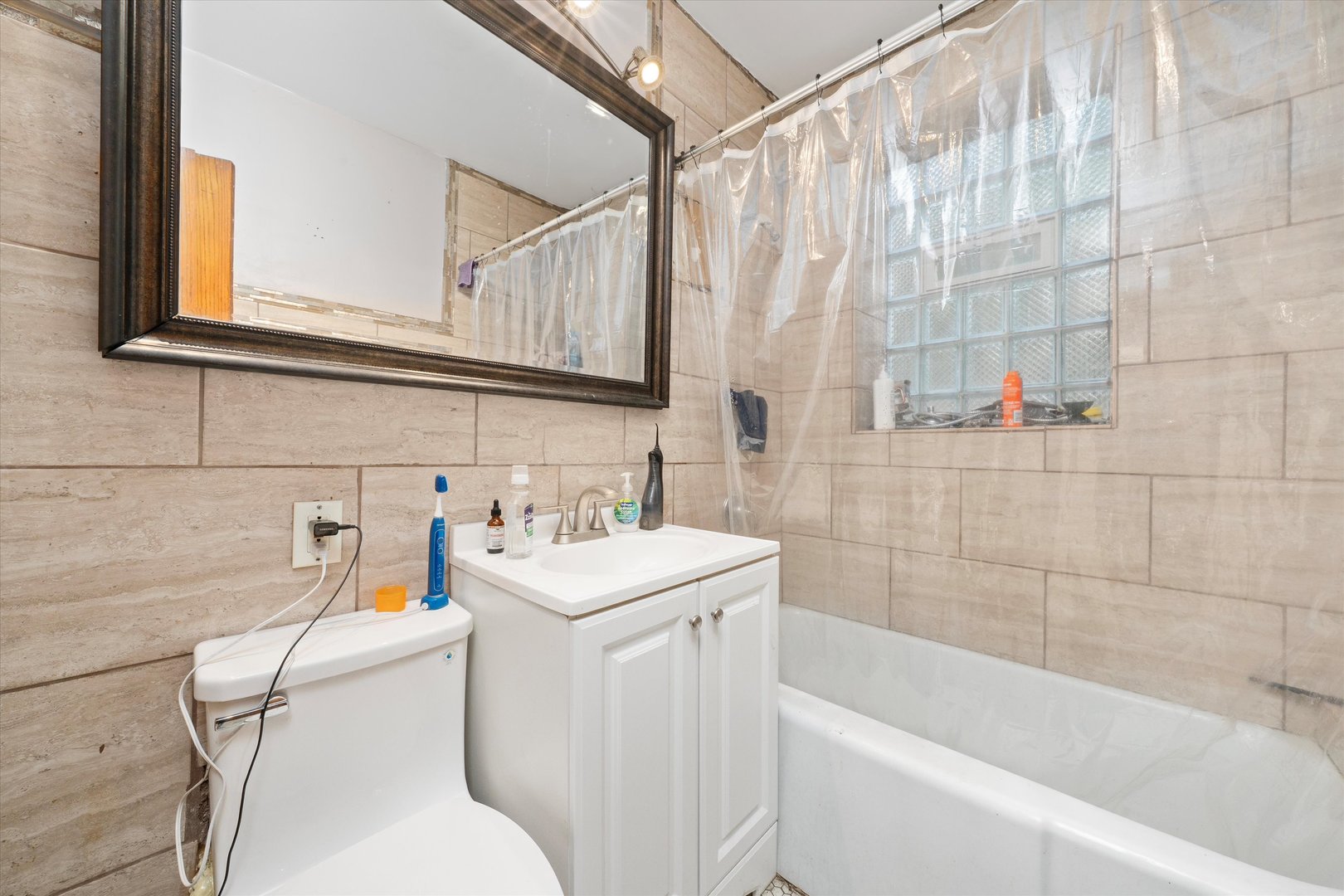 8019 S Marshfield Avenue