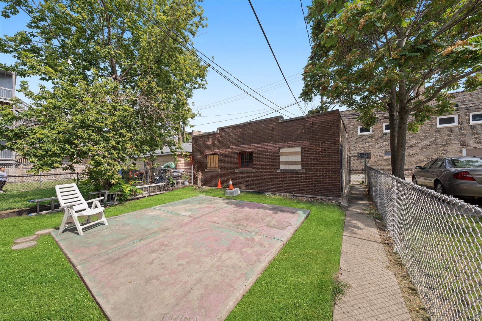 8019 S Marshfield Avenue