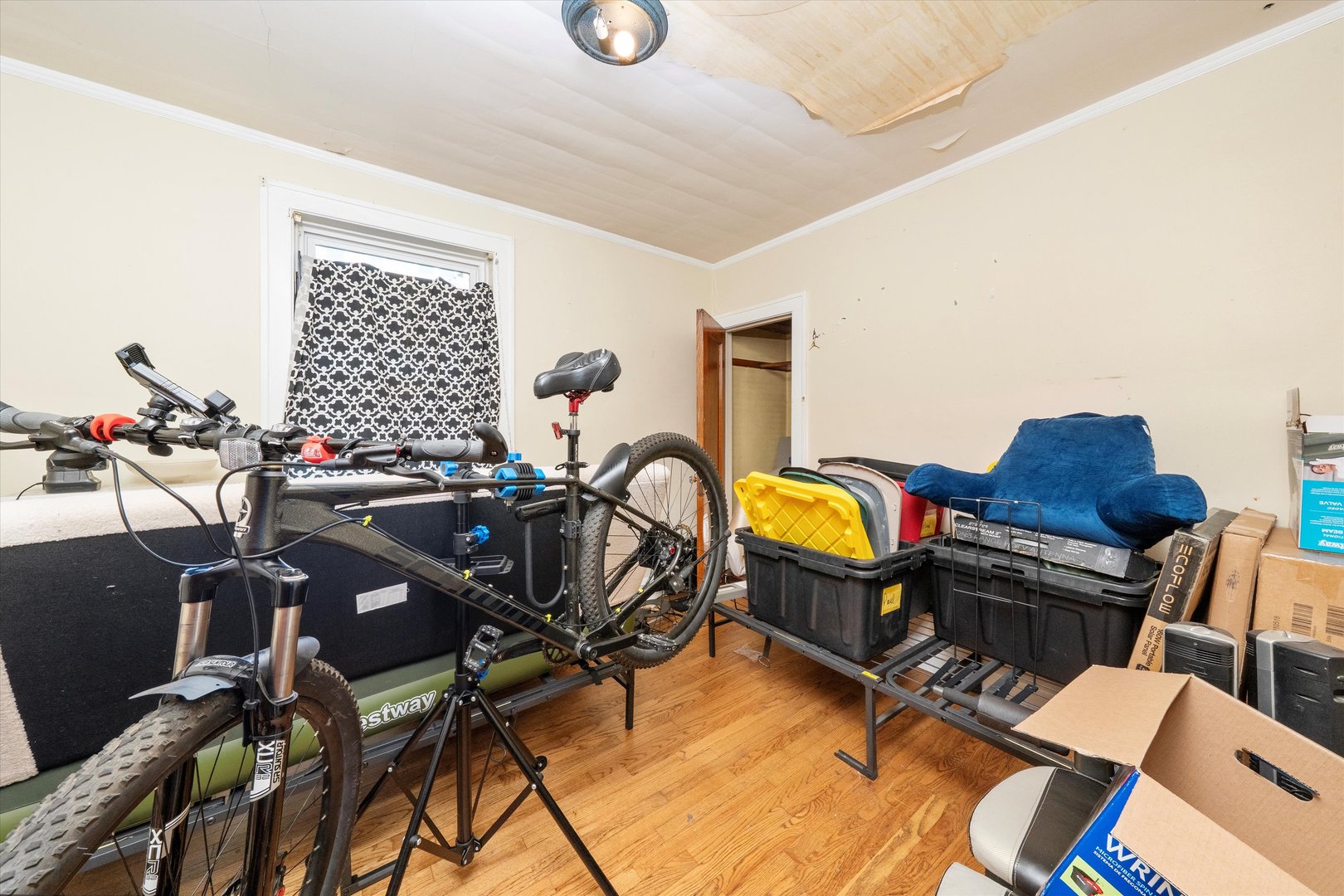 8019 S Marshfield Avenue