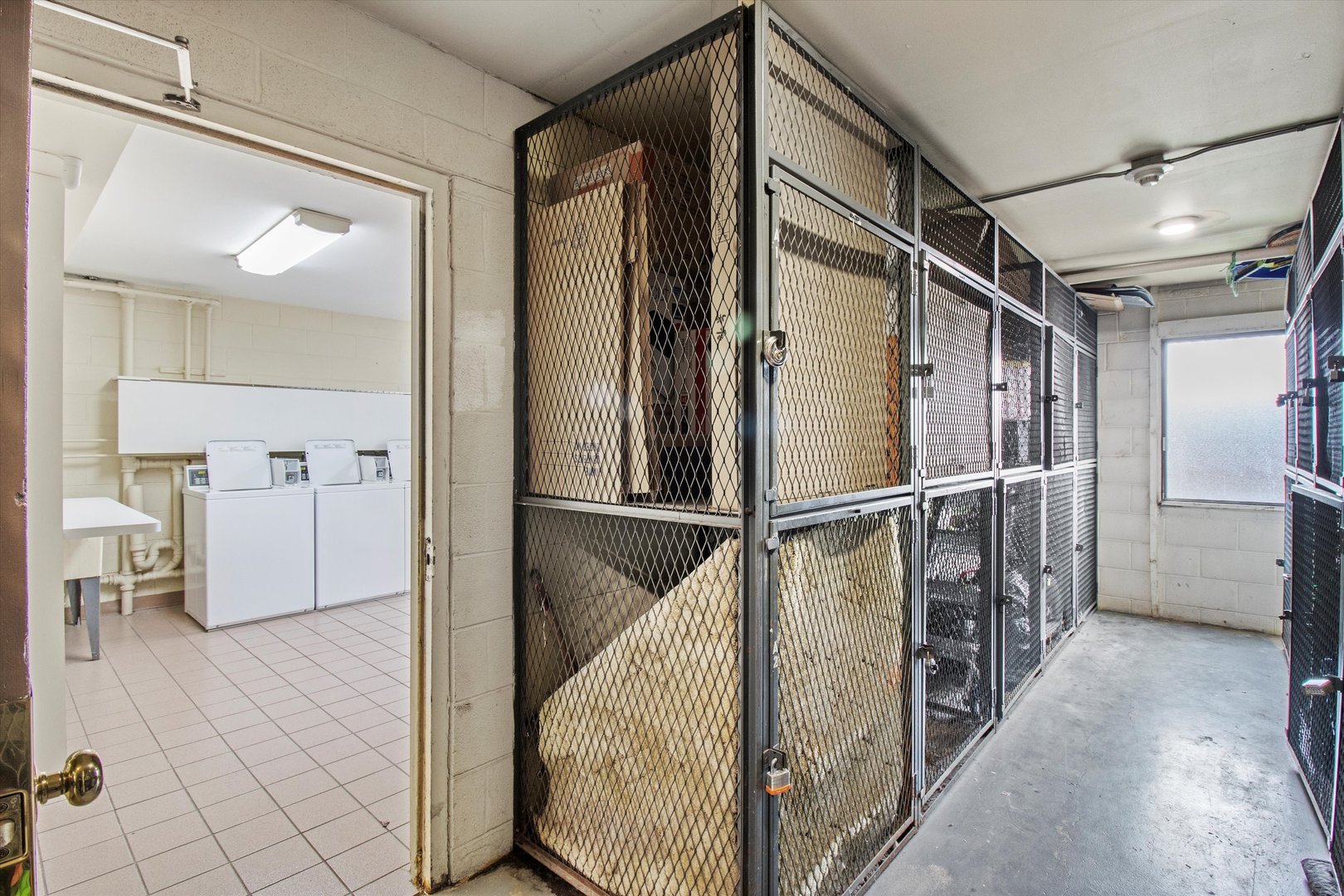 3615 E Central Road Unit: 101