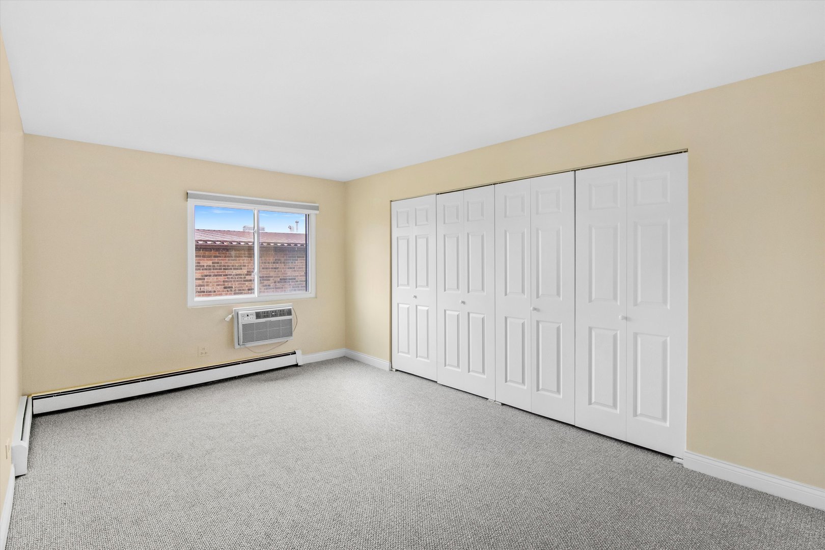 3615 E Central Road Unit: 101