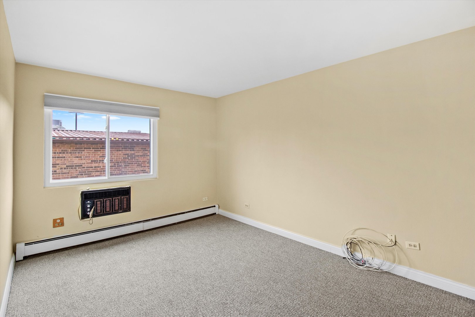 3615 E Central Road Unit: 101