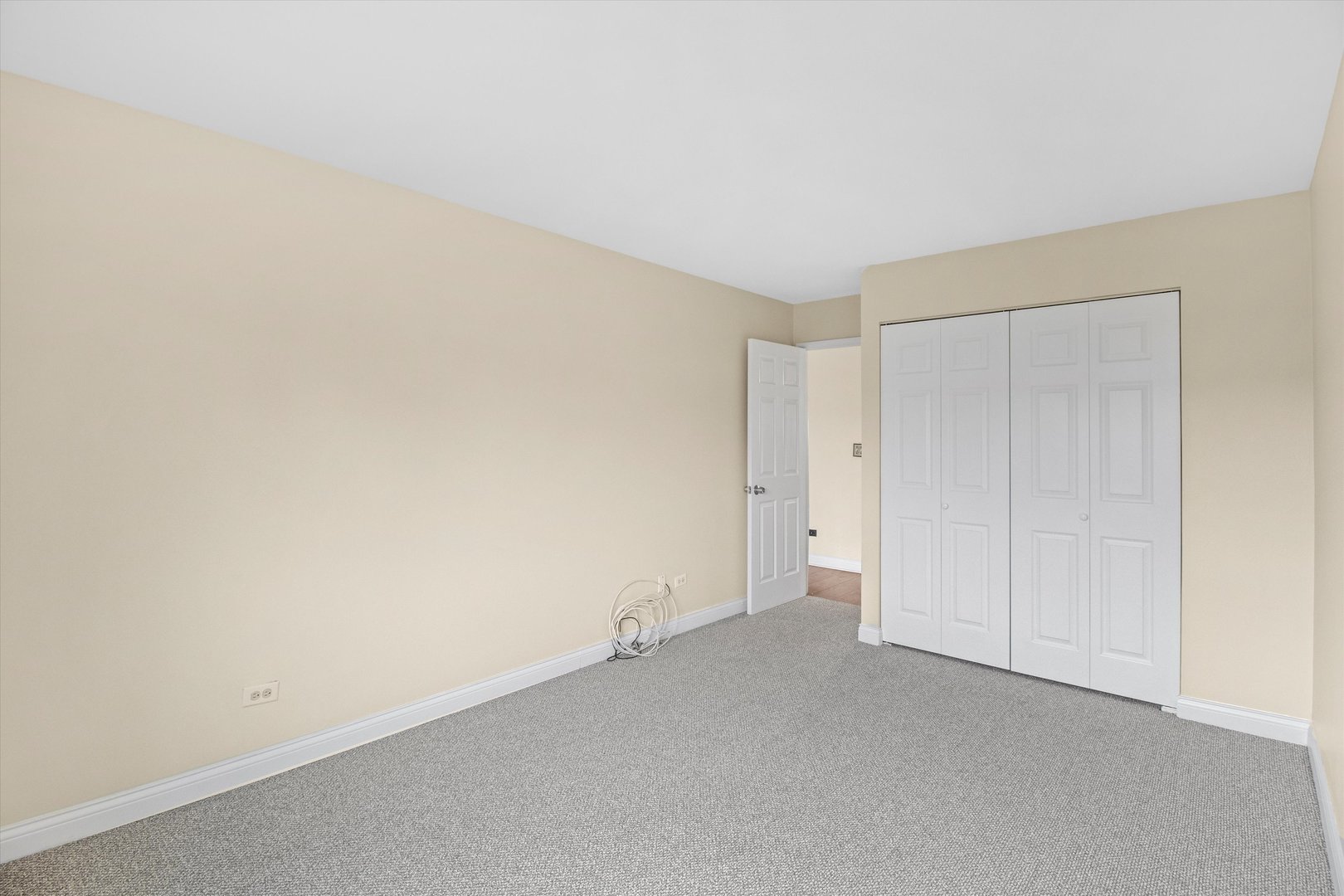 3615 E Central Road Unit: 101