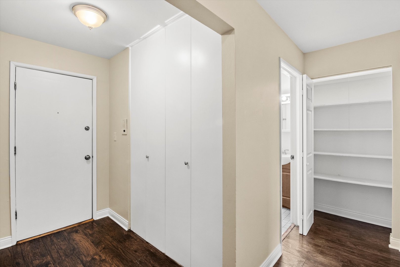 3615 E Central Road Unit: 101