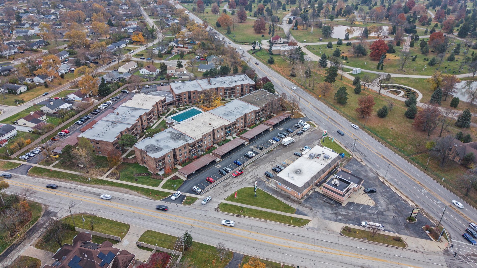 3615 E Central Road Unit: 101