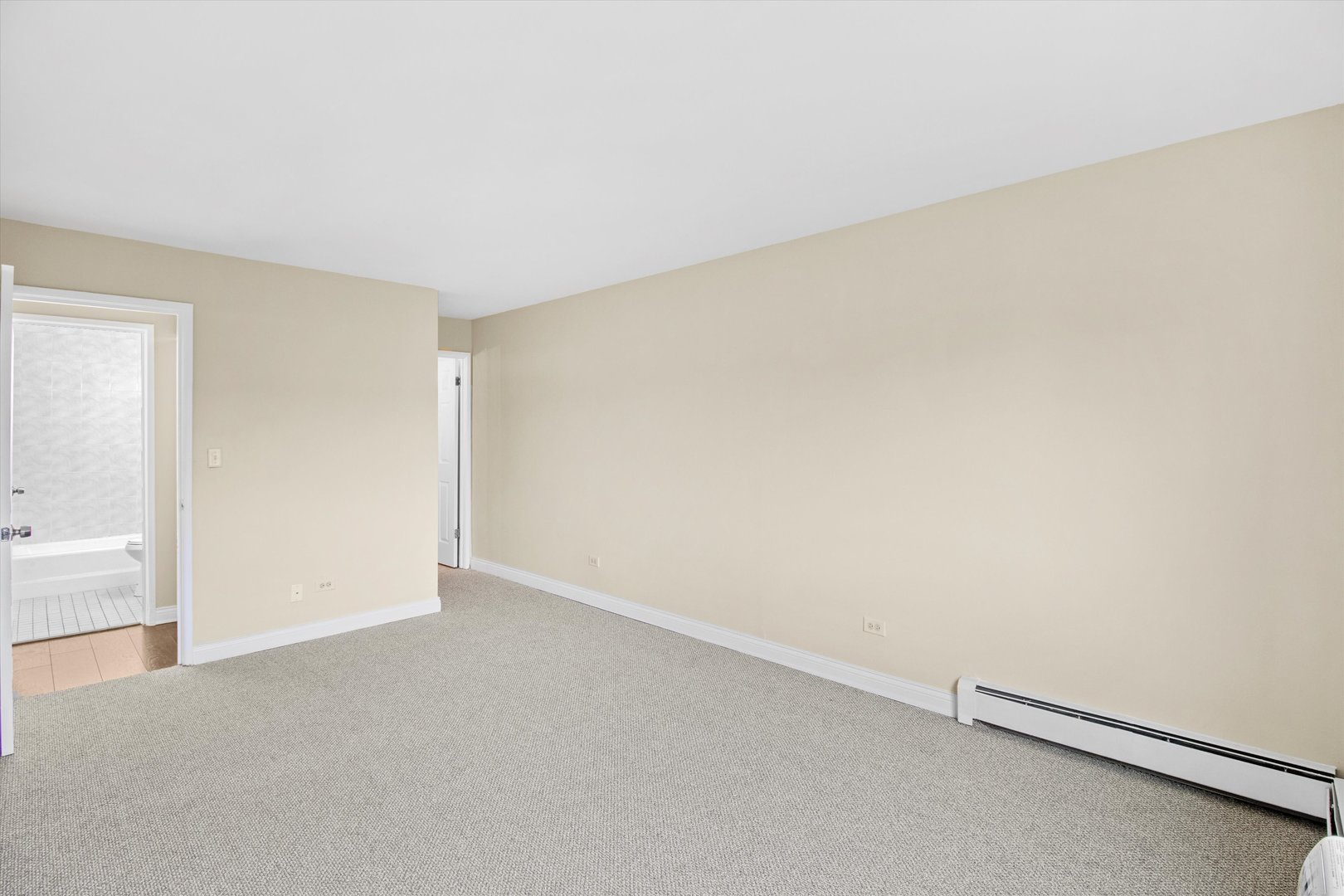 3615 E Central Road Unit: 101