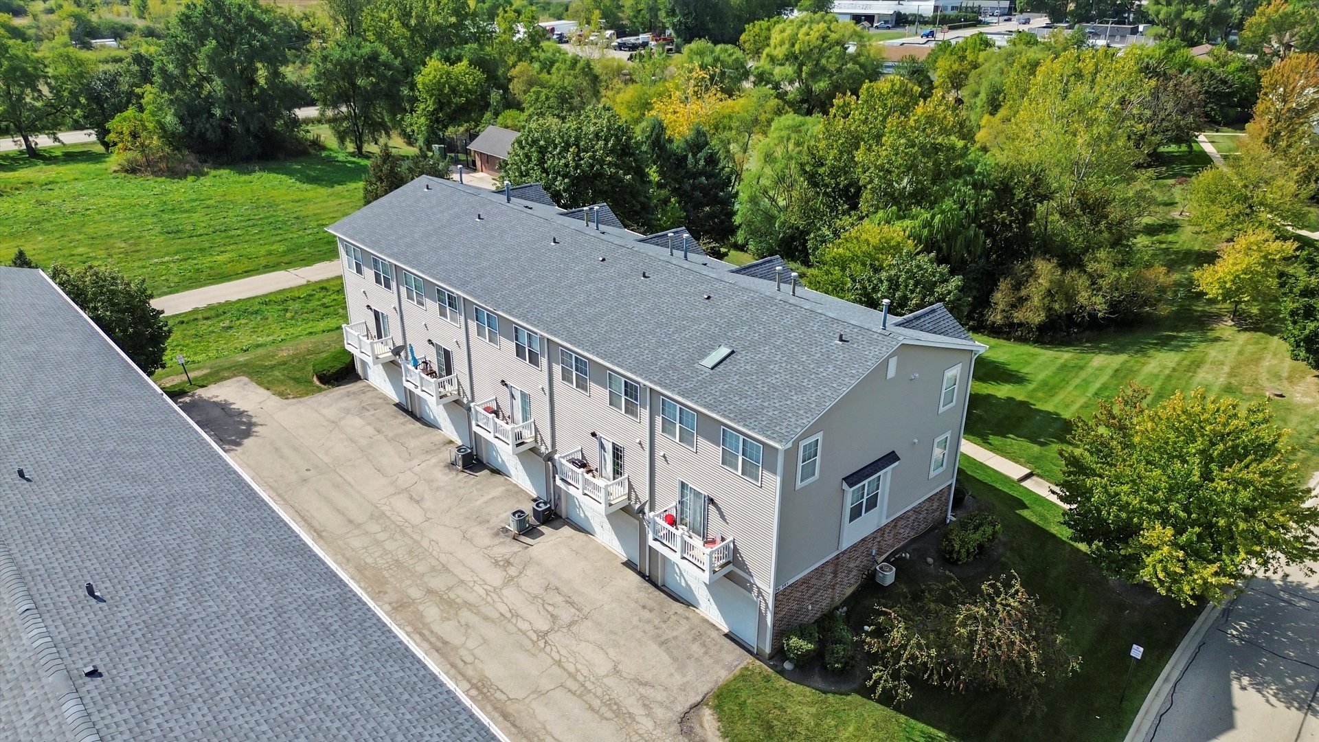 284 Holiday Lane