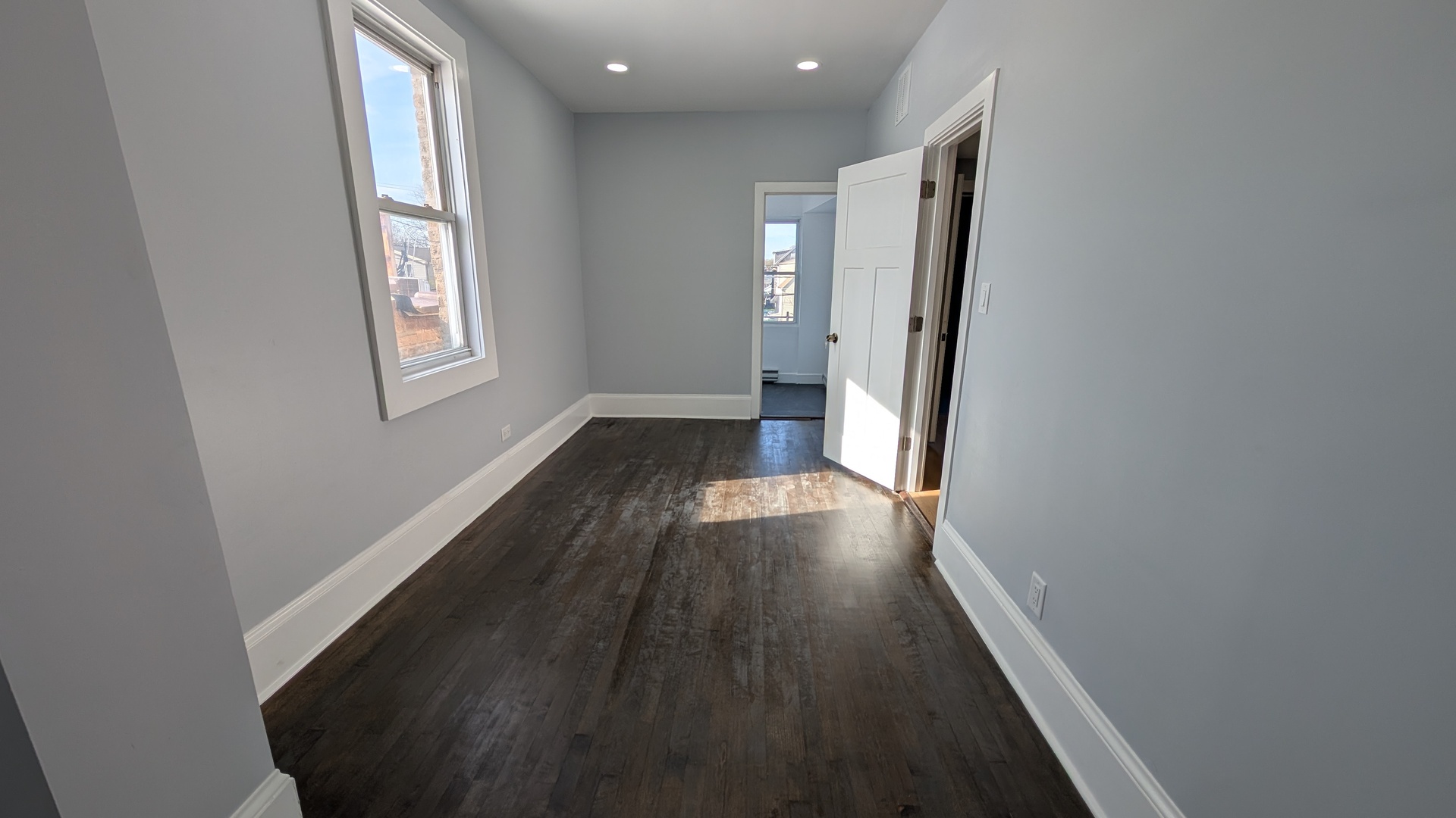 5028 W Lawrence Avenue Unit: 2