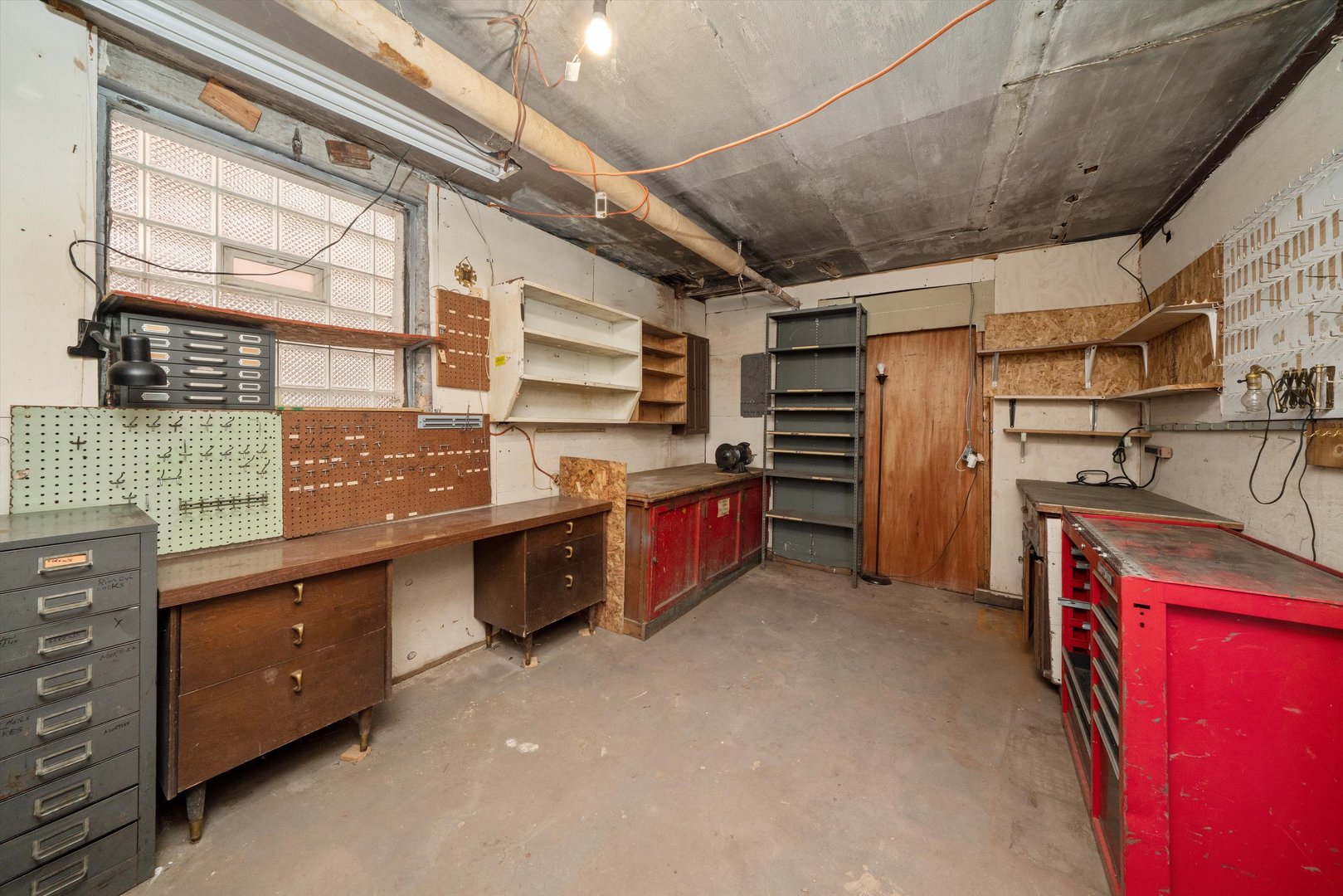 7611 S Aberdeen Street