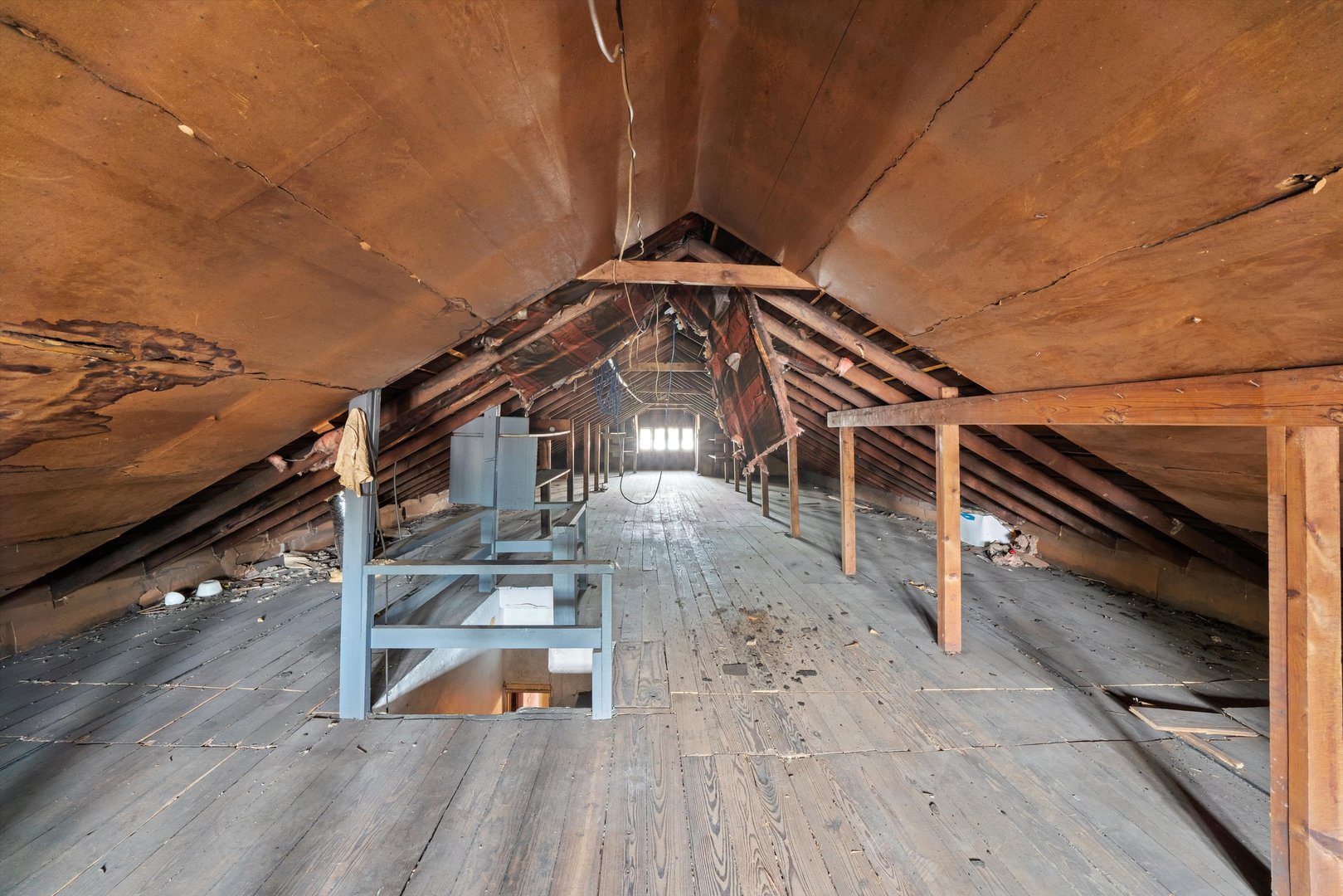 7611 S Aberdeen Street