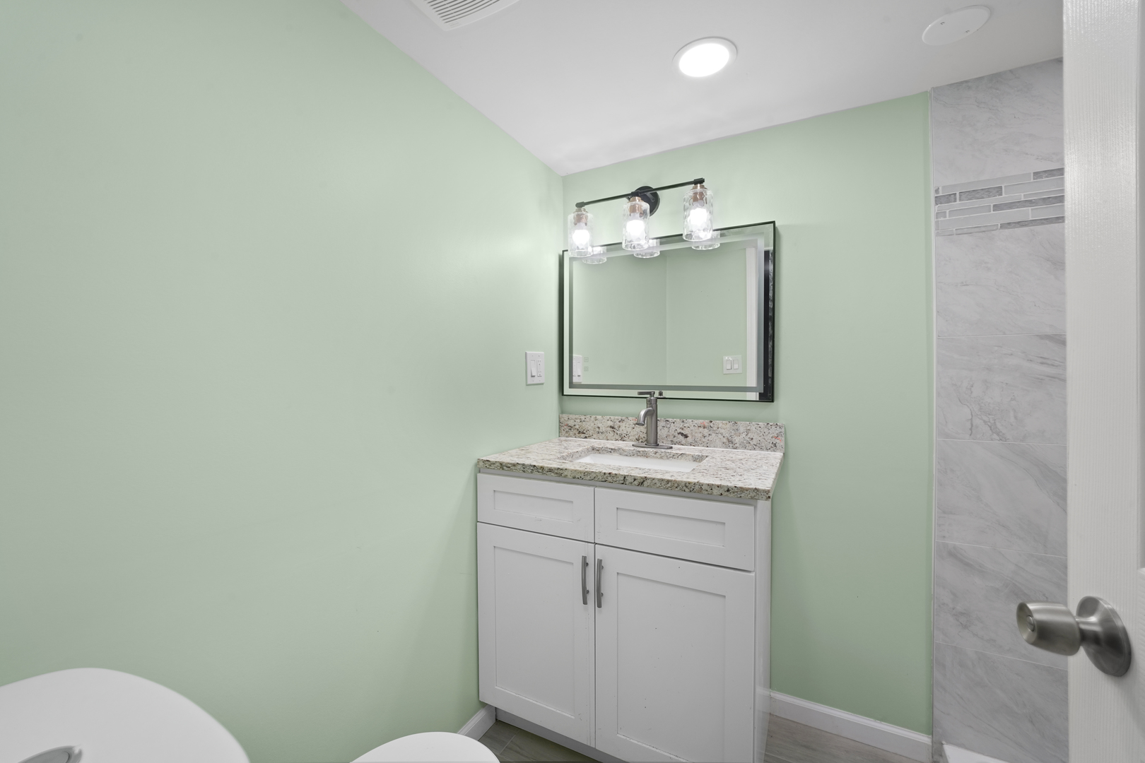 13228 S Rhodes Avenue