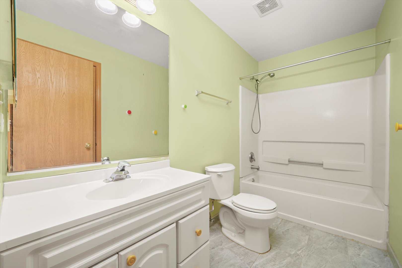 409 Evergreen Circle Unit: 4