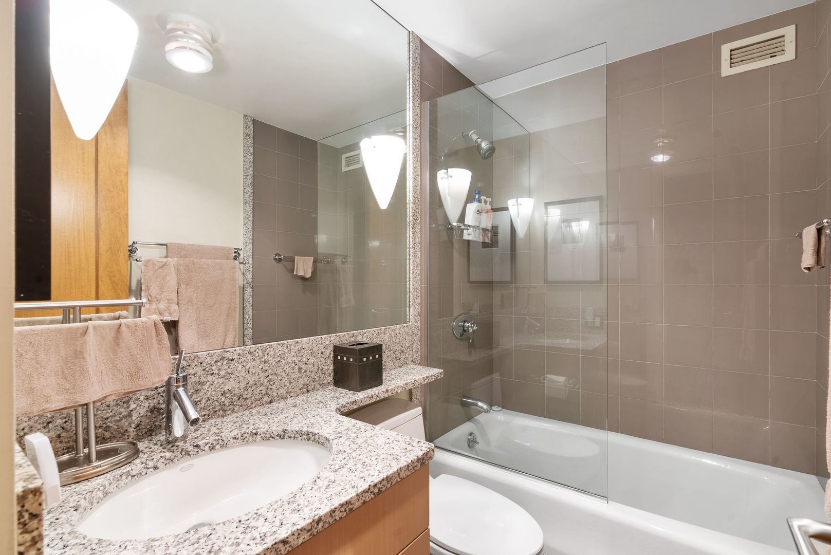 1410 N State Parkway Unit: 10B