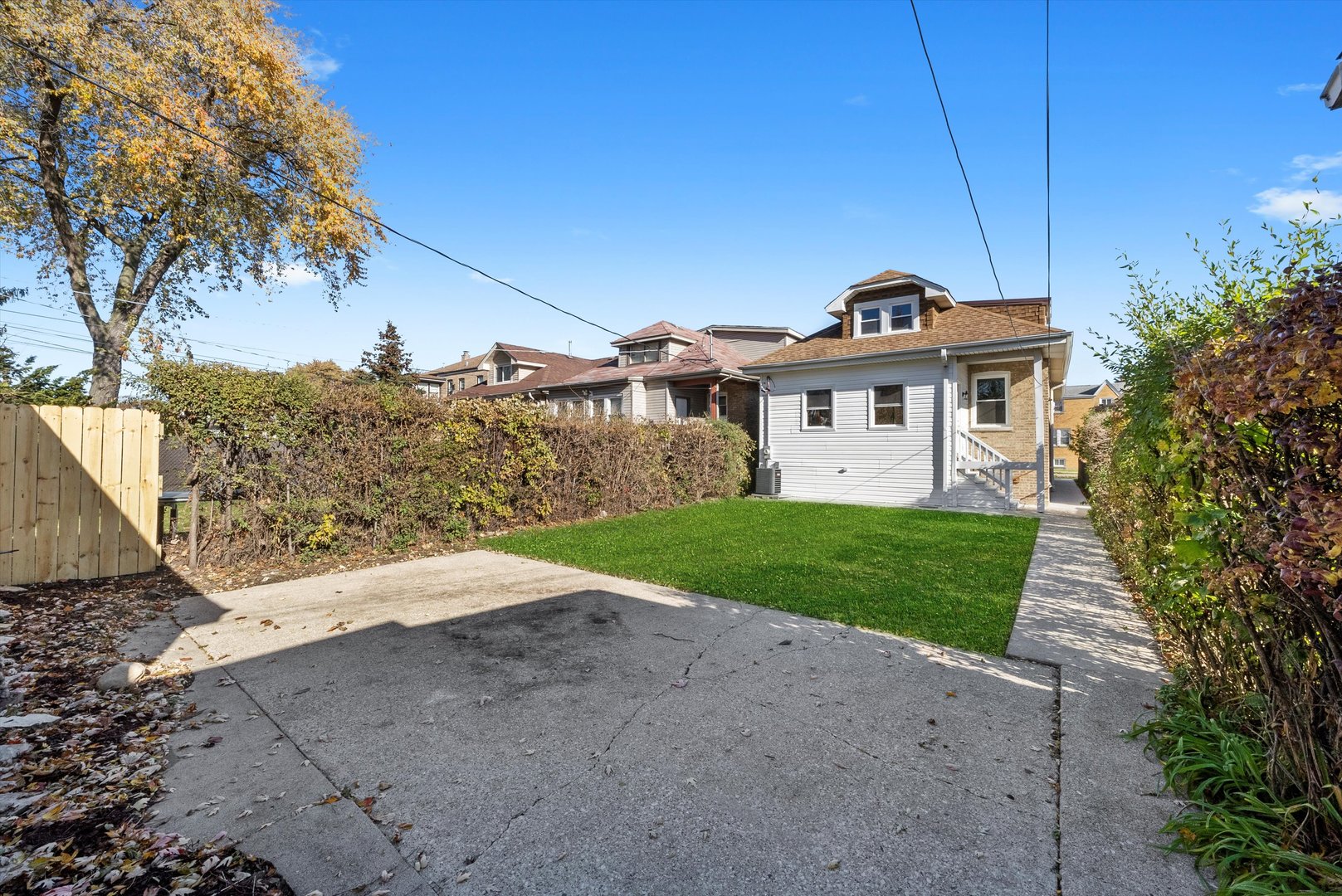 3006 N Sayre Avenue
