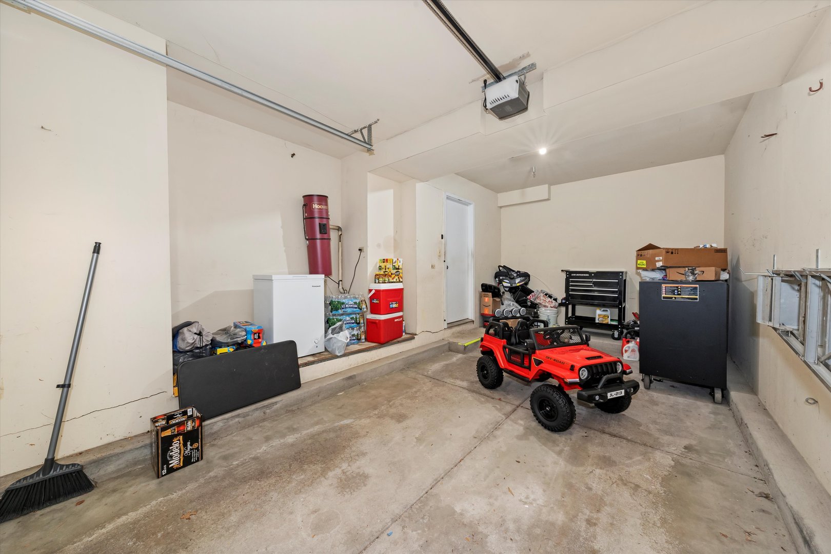 4343 W Emerald Way Street