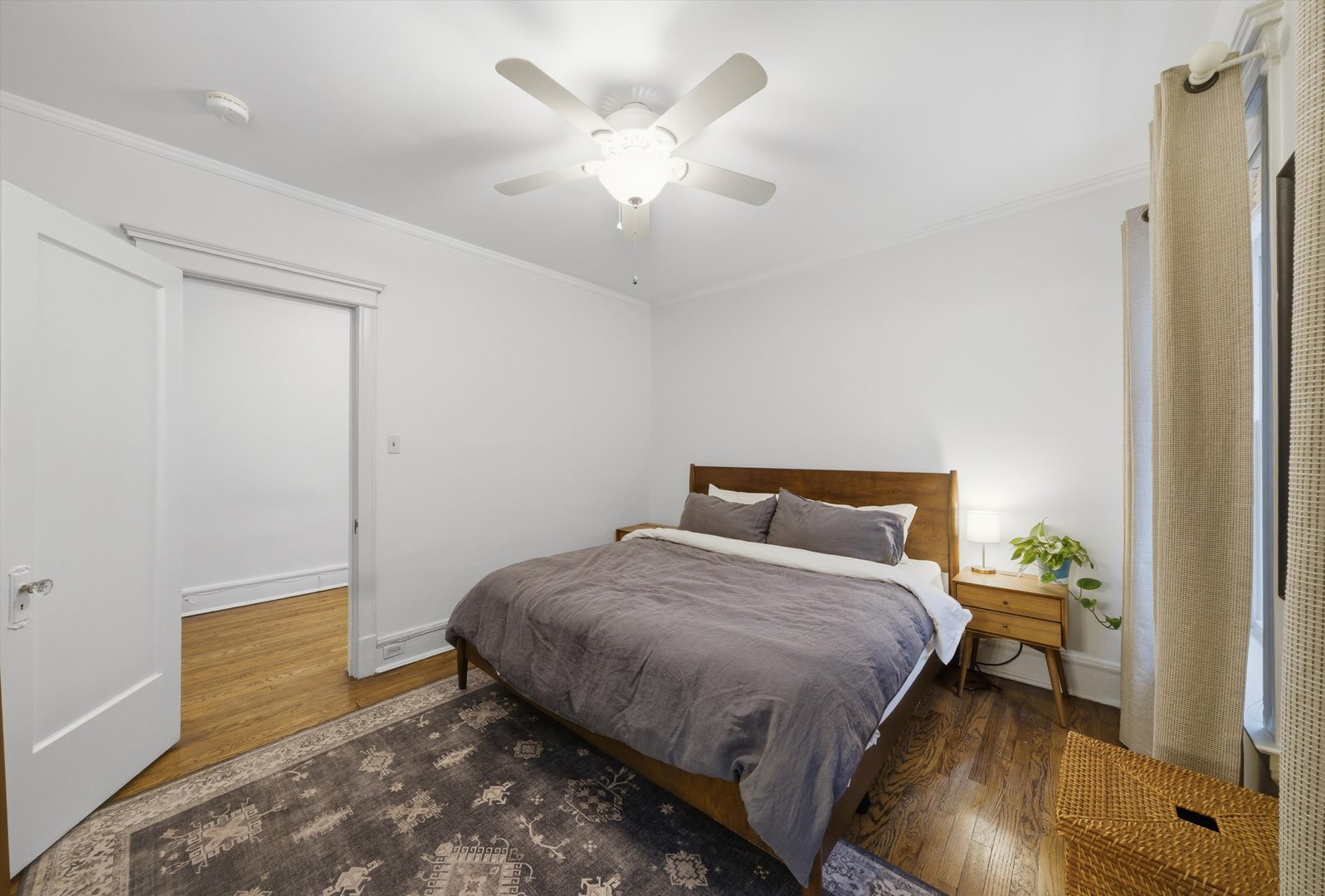 939 W Ainslie Street Unit: 2E