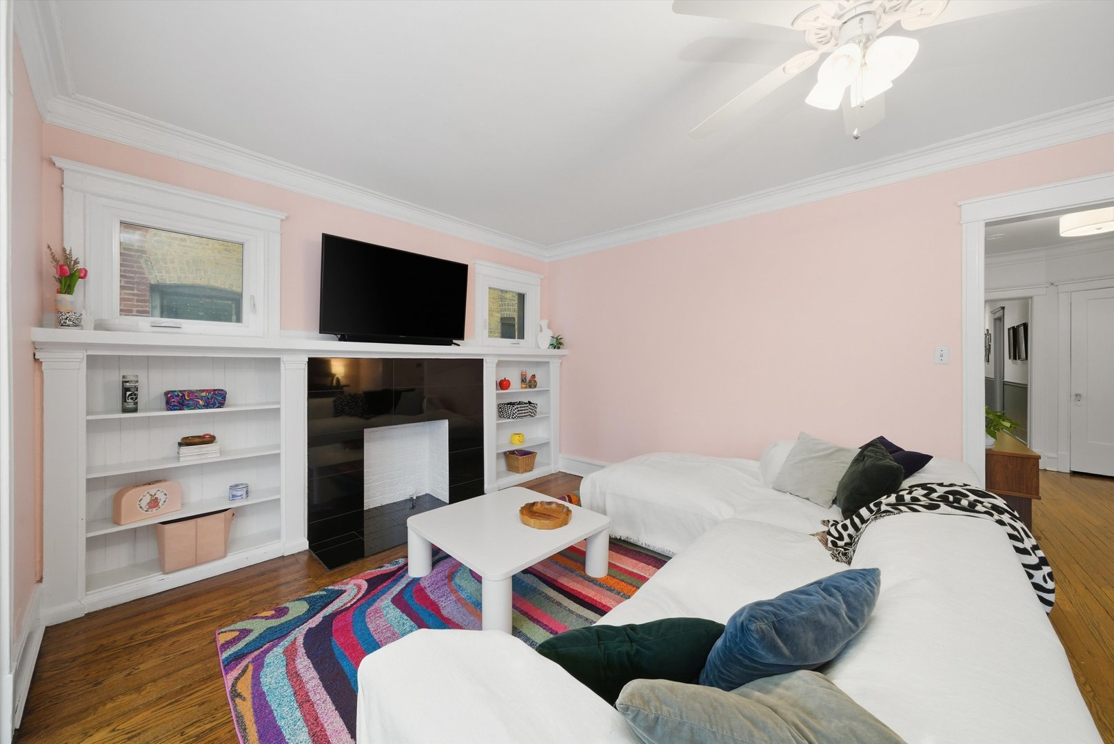 939 W Ainslie Street Unit: 2E