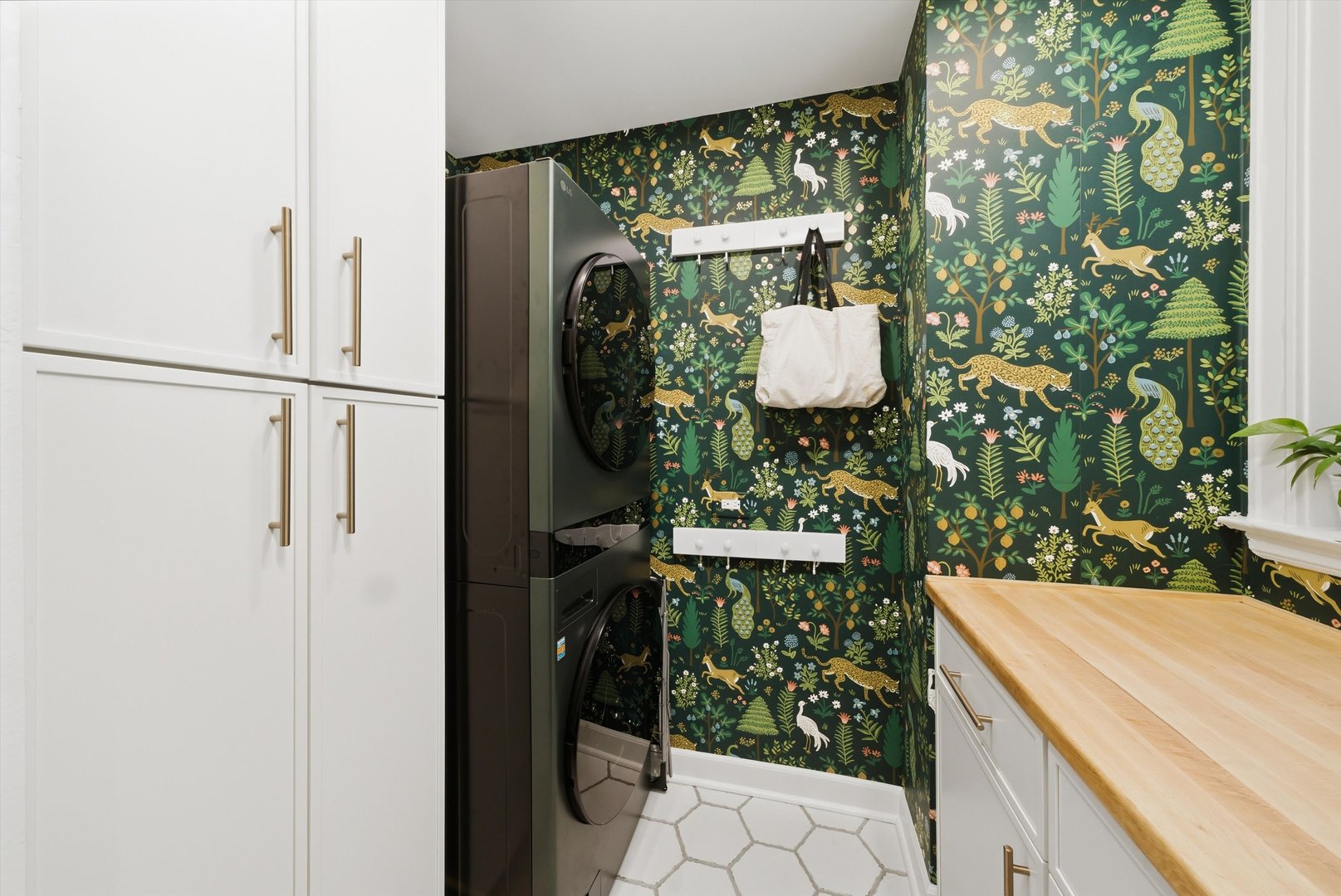 939 W Ainslie Street Unit: 2E