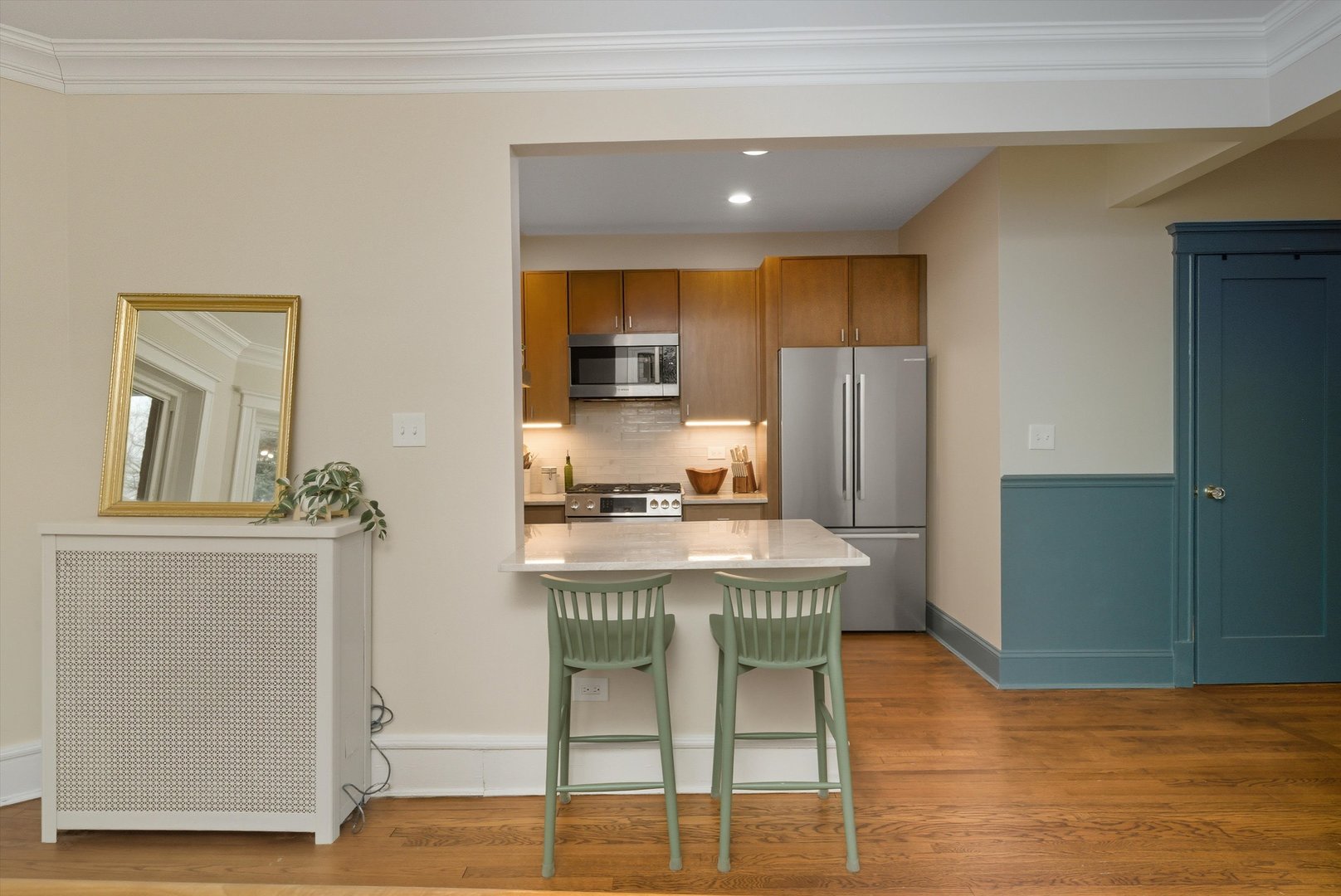 939 W Ainslie Street Unit: 2E