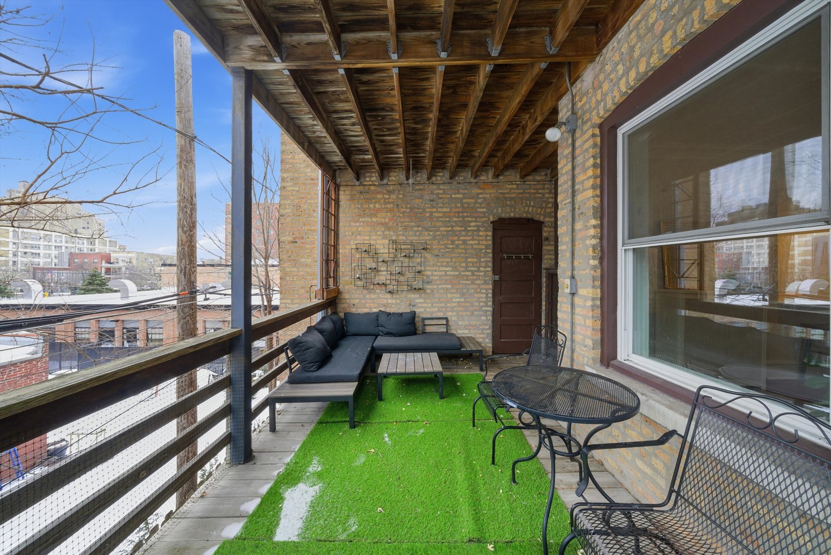 939 W Ainslie Street Unit: 2E