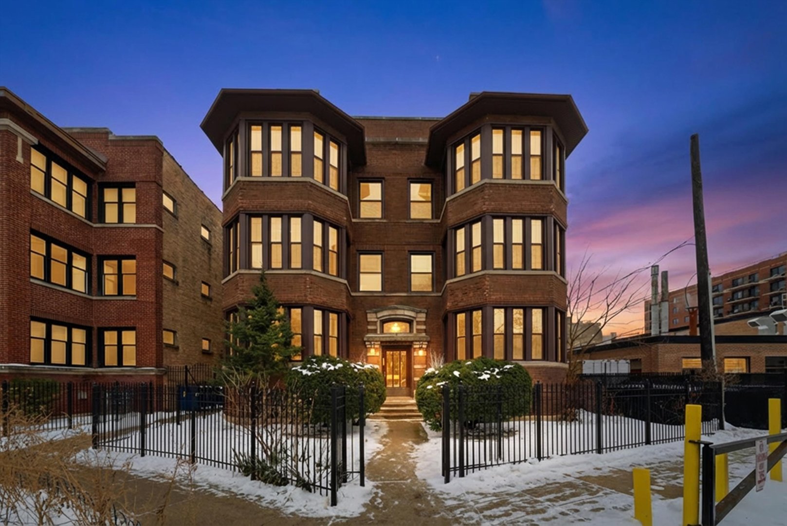 939 W Ainslie Street Unit: 2E