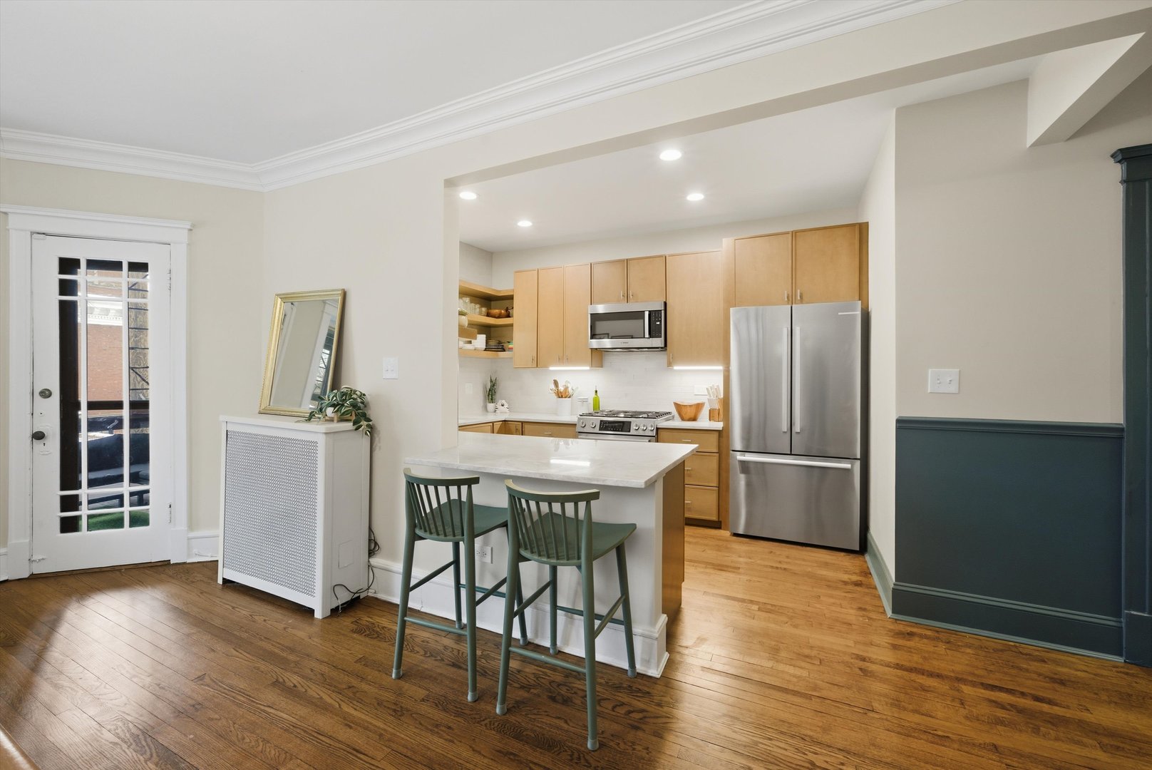 939 W Ainslie Street Unit: 2E